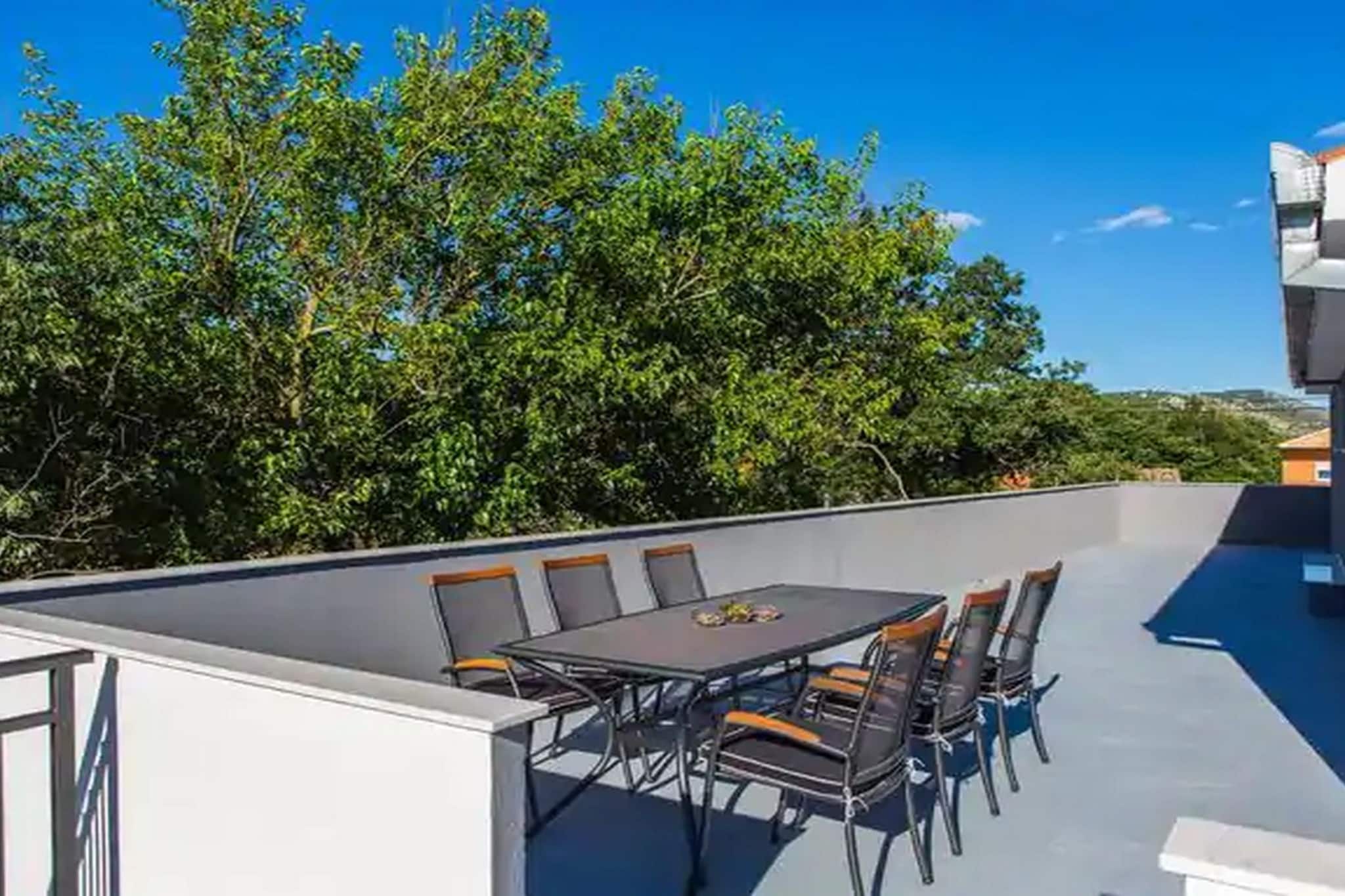 Three Bedroom Holiday Home-Terrace balcony