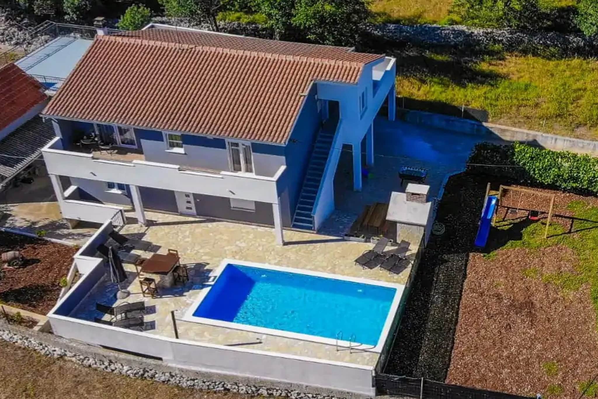 Three Bedroom Holiday Home-View
