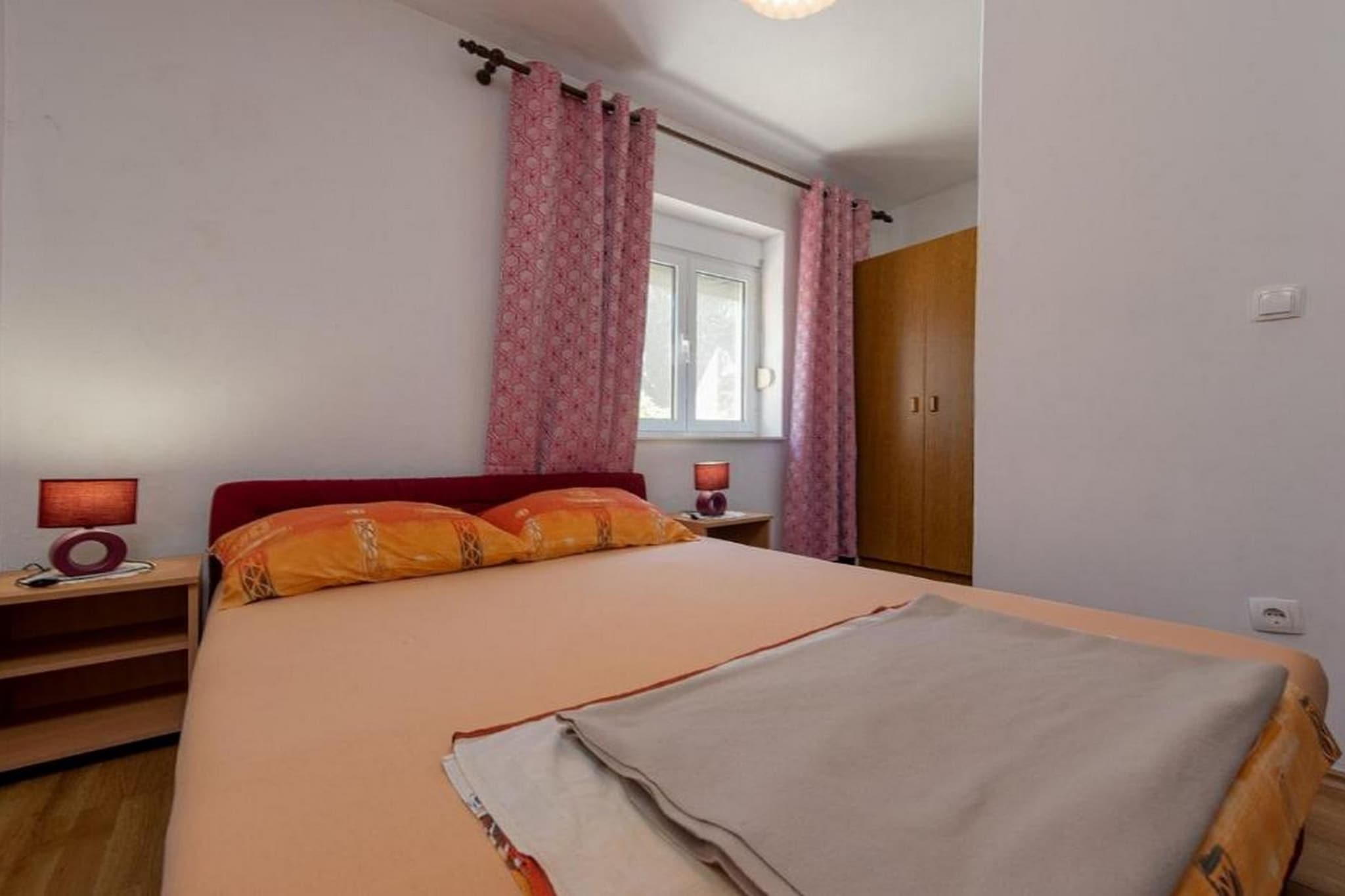 Three Bedroom Holiday Home-Bedroom