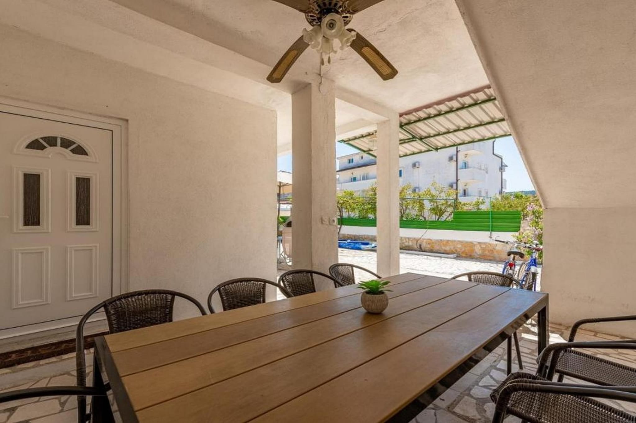 Three Bedroom Holiday Home-Indoor