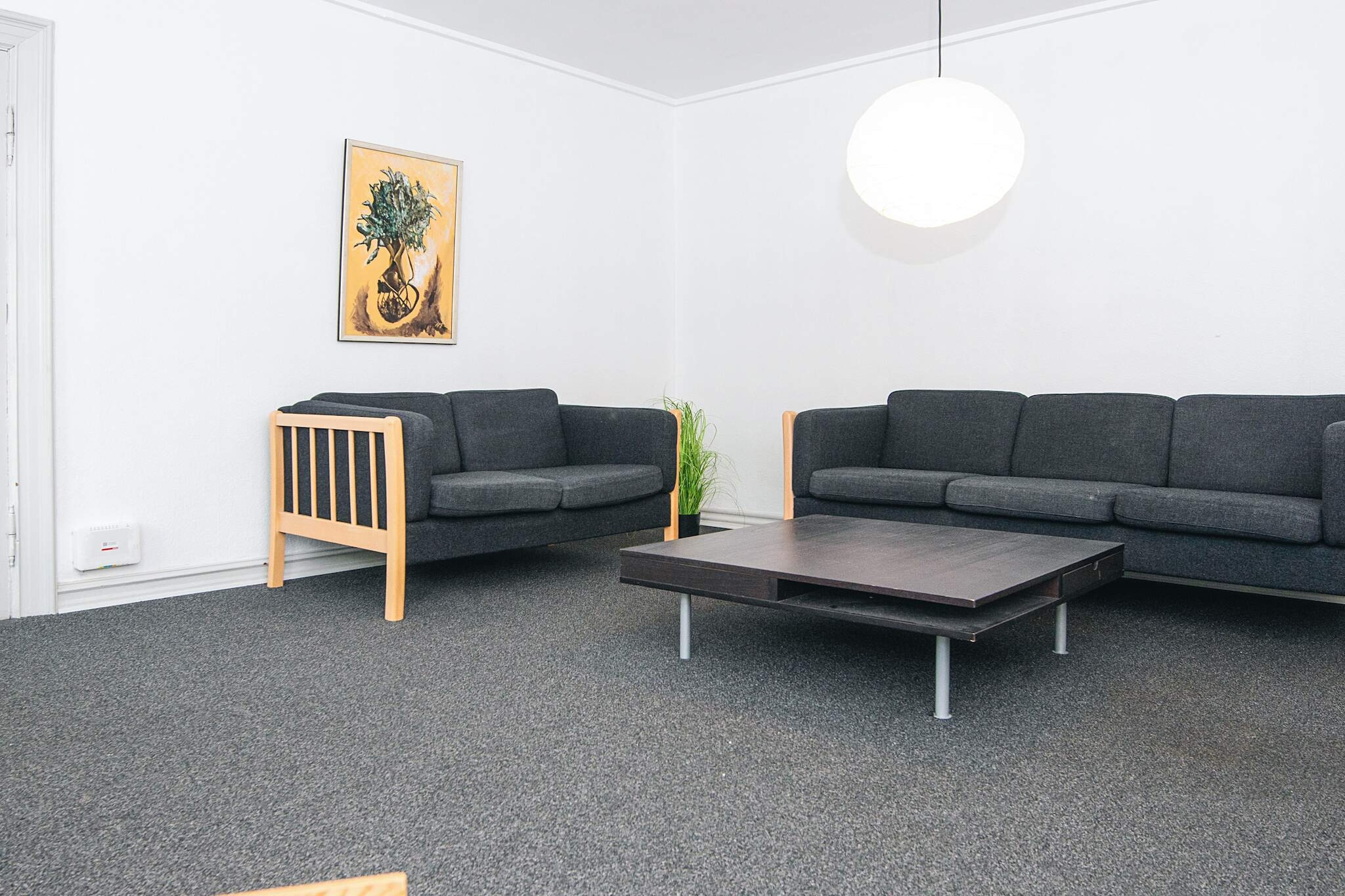 This cozy 2-room apartment of 62 m², featuring two comfortable beds. It is ideally located by Ringkøbing Fjord, just a short walk from the harbor and only 2 minutes from the town square. The apartment offers a shared outdoor space, perfect for enjoying the surroundings, which is shared with three other apartments. Guests also have the option to rent a garage for added convenience. The apartment boasts stunning views from the dormer windows, offering a picturesque setting to relax. Inside, you'll find a well-equipped kitchen, ideal for preparing meals, and a thoughtfully designed bathroom with a window. For added comfort, the apartment includes both a dishwasher and a washing machine, making it a practical choice for longer stays. With its prime location near the harbor and Ringkøbing Fjord, this apartment offers easy access to local attractions, cafés, and shops. Whether you're here for a weekend getaway or an extended stay, this charming apartment is a fantastic base to explore the beauty of Ringkøbing and its surroundings.A refundable deposit might be charged closer to your check-in date. The security deposit ensures a smooth stay and covers any additional services or consumption charges.This deposit covers utilities consumed during your stay and any additional services that may be taken.The final amount will be adjusted based on actual meter readings, actual usage of extra services, and any remaining balance will be refunded within 21 days after checkout.This deposit simply acts as a prepayment for charges that  you would anyways pay for, ensuring a seamless stay and check-out experience.