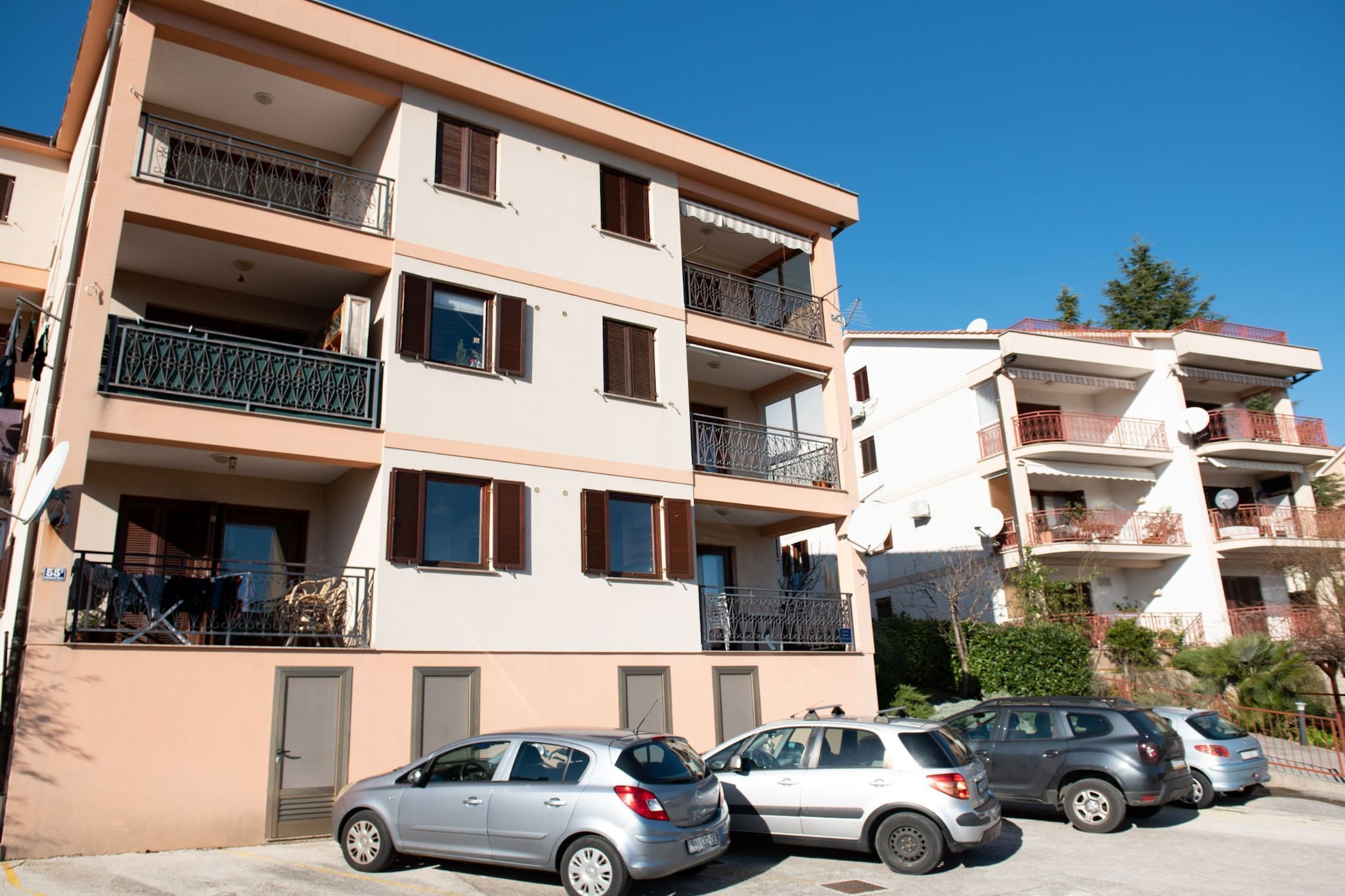 Cozy Icici Apartment with Sea view - Two Bedroom Apartment with Sea View-Außenbereich