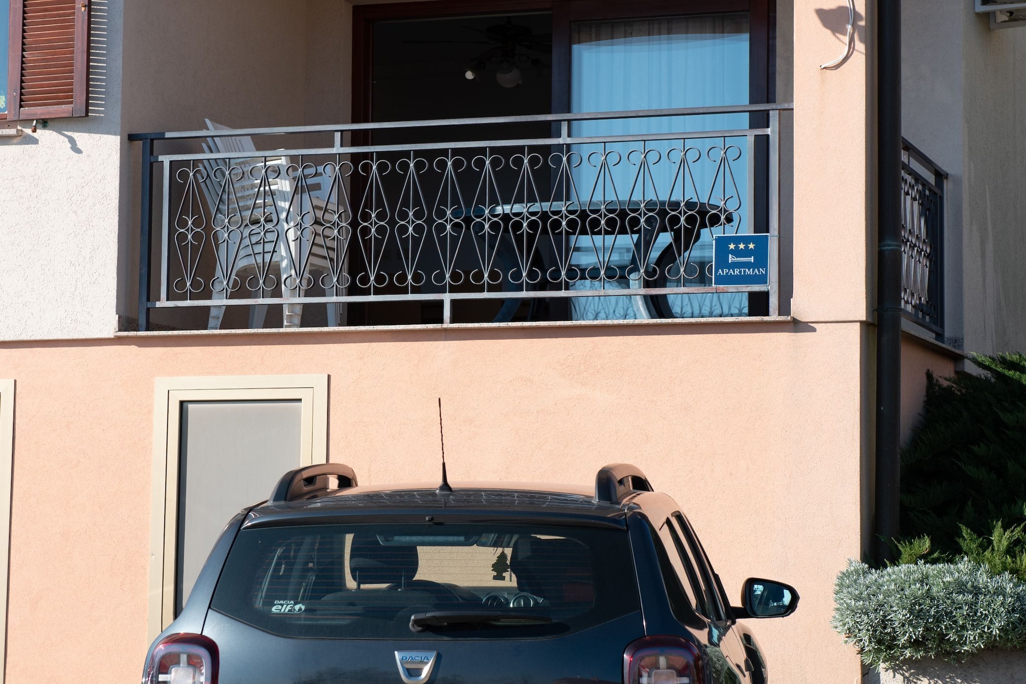 Cozy Icici Apartment with Sea view - Two Bedroom Apartment with Sea View-Außenbereich