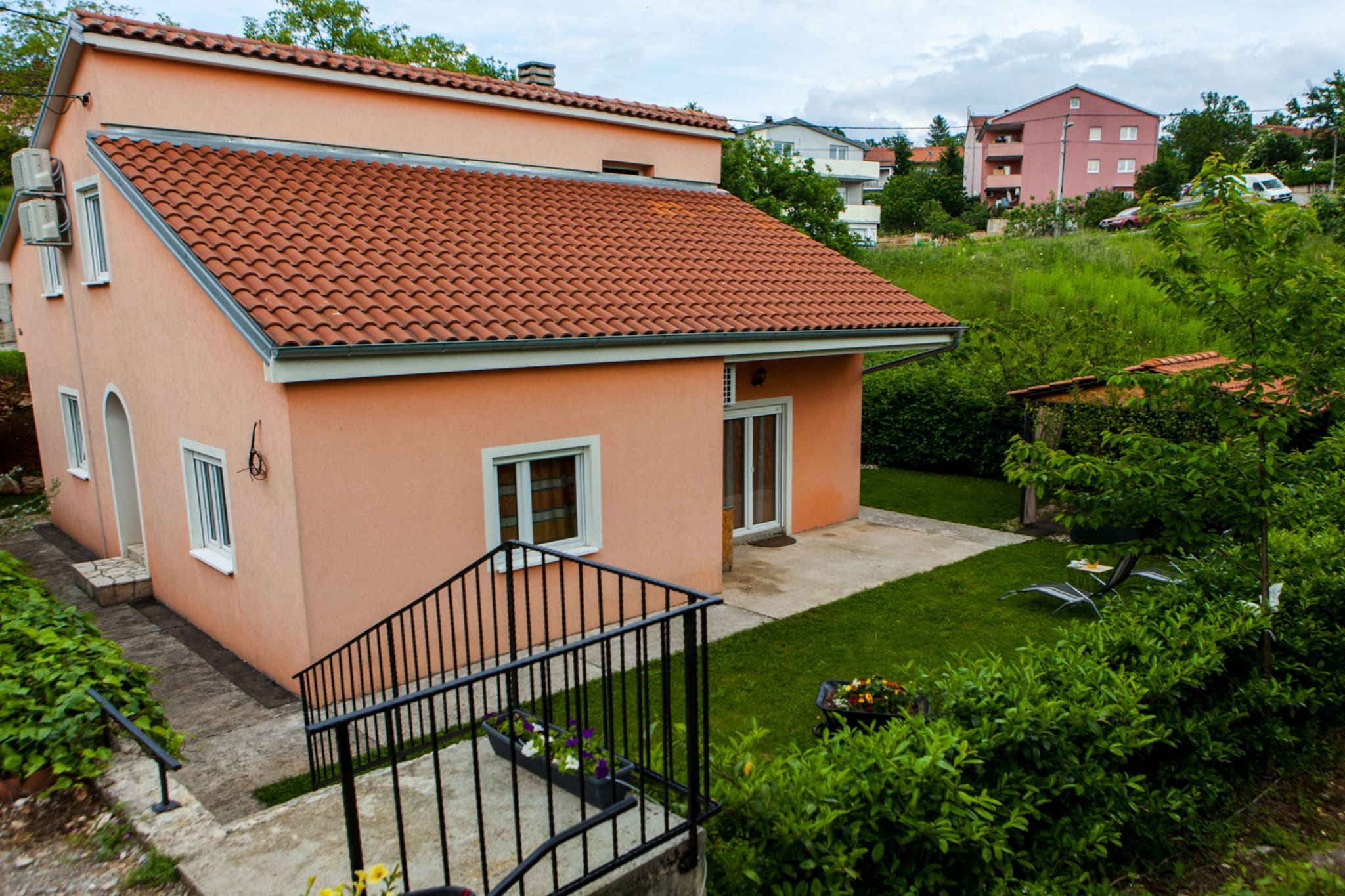 Elegant Holiday Home with Private Gym and Roof Terrace - Four Bedroom Holiday Home-Extérieur