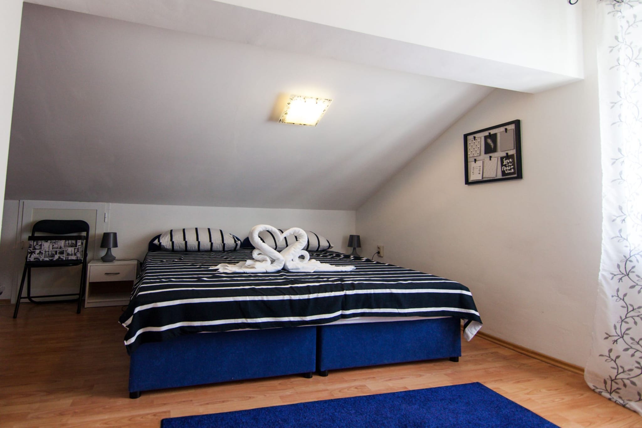 Elegant Holiday Home with Private Gym and Roof Terrace - Four Bedroom Holiday Home-Chambre