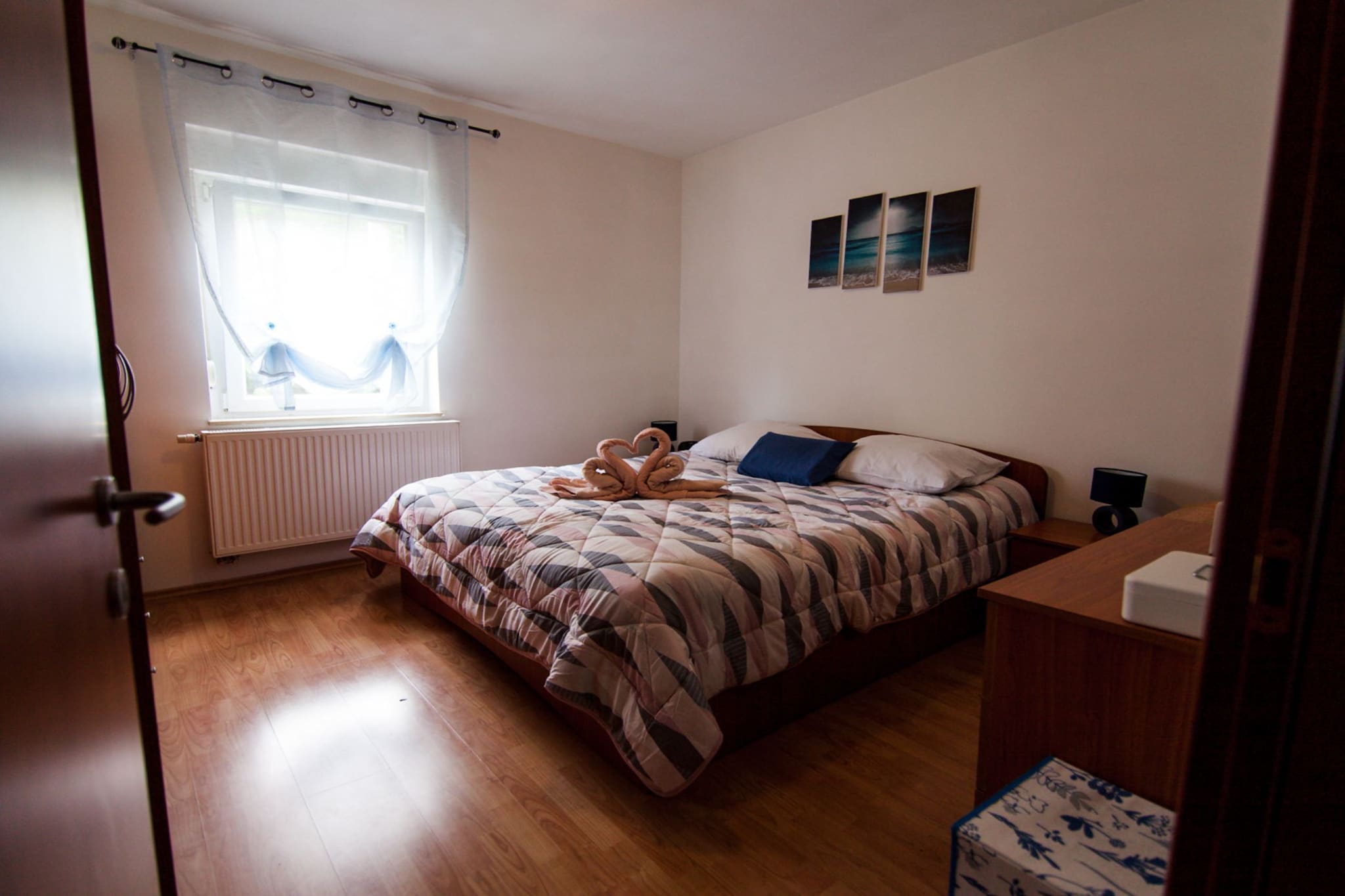 Elegant Holiday Home with Private Gym and Roof Terrace - Four Bedroom Holiday Home-Chambre