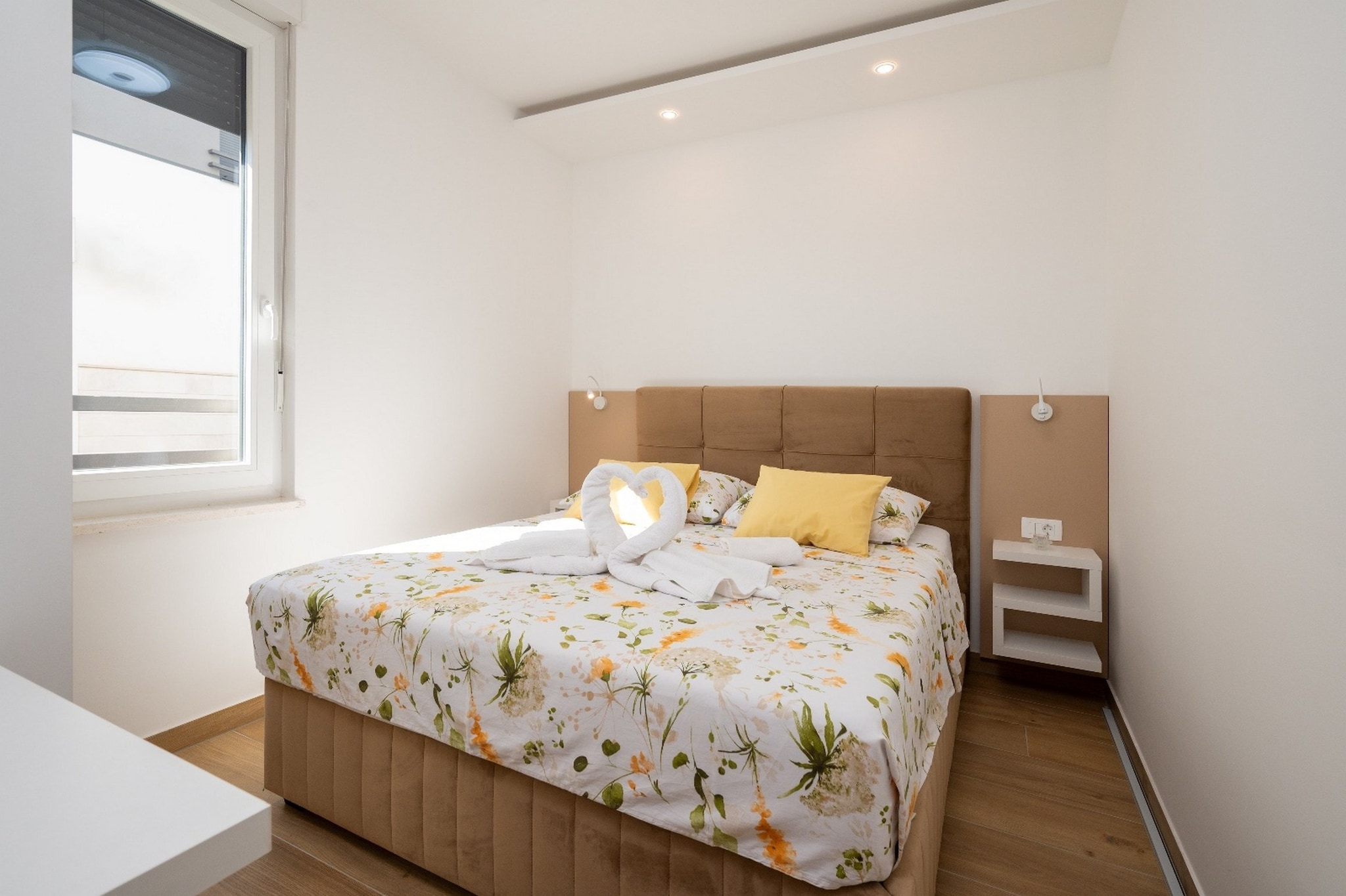 Exquisite and Stylish Apartment Trogir - Two Bedroom  Apartment with Terrace-Chambre
