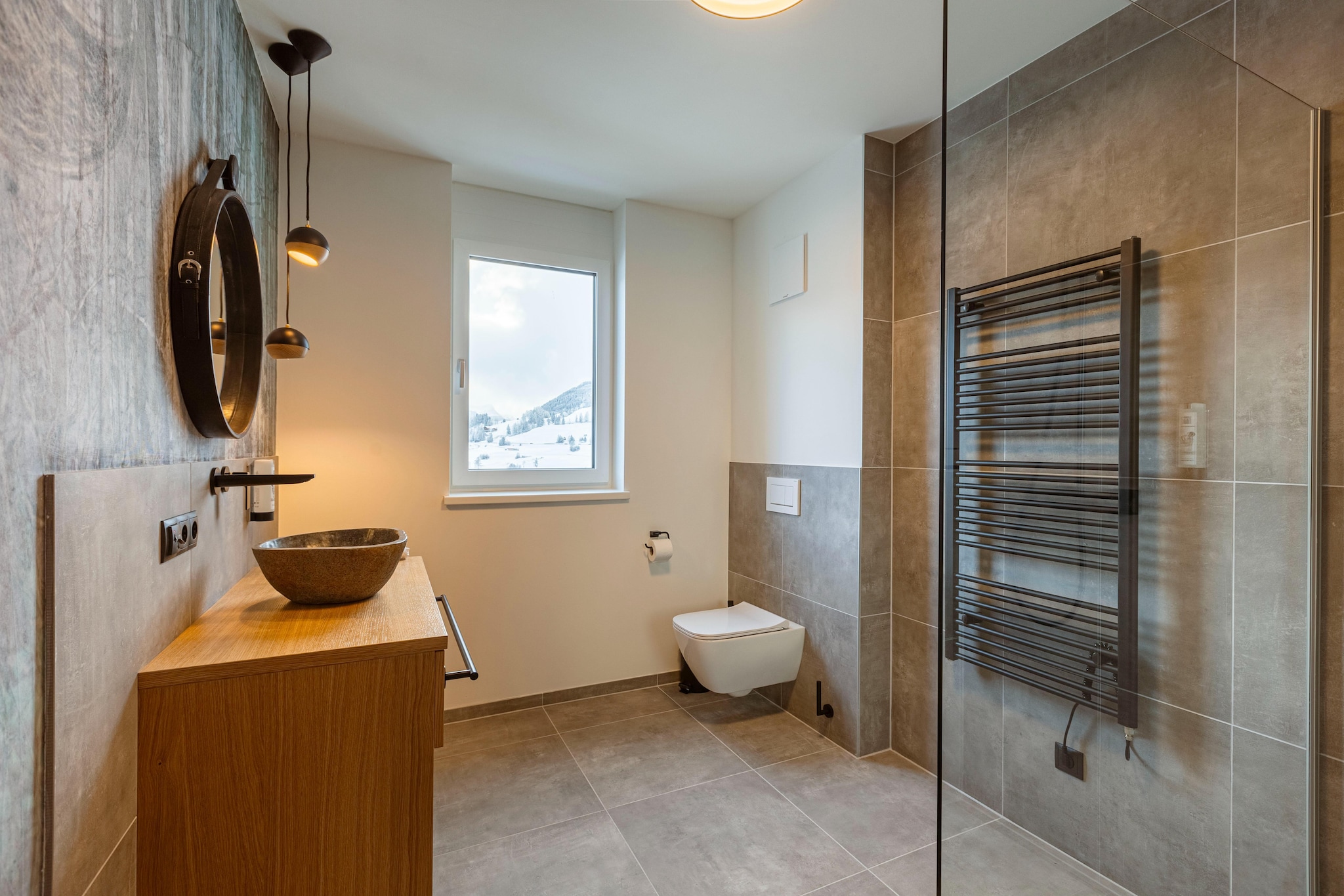 Fiss Suites 1-Bathroom