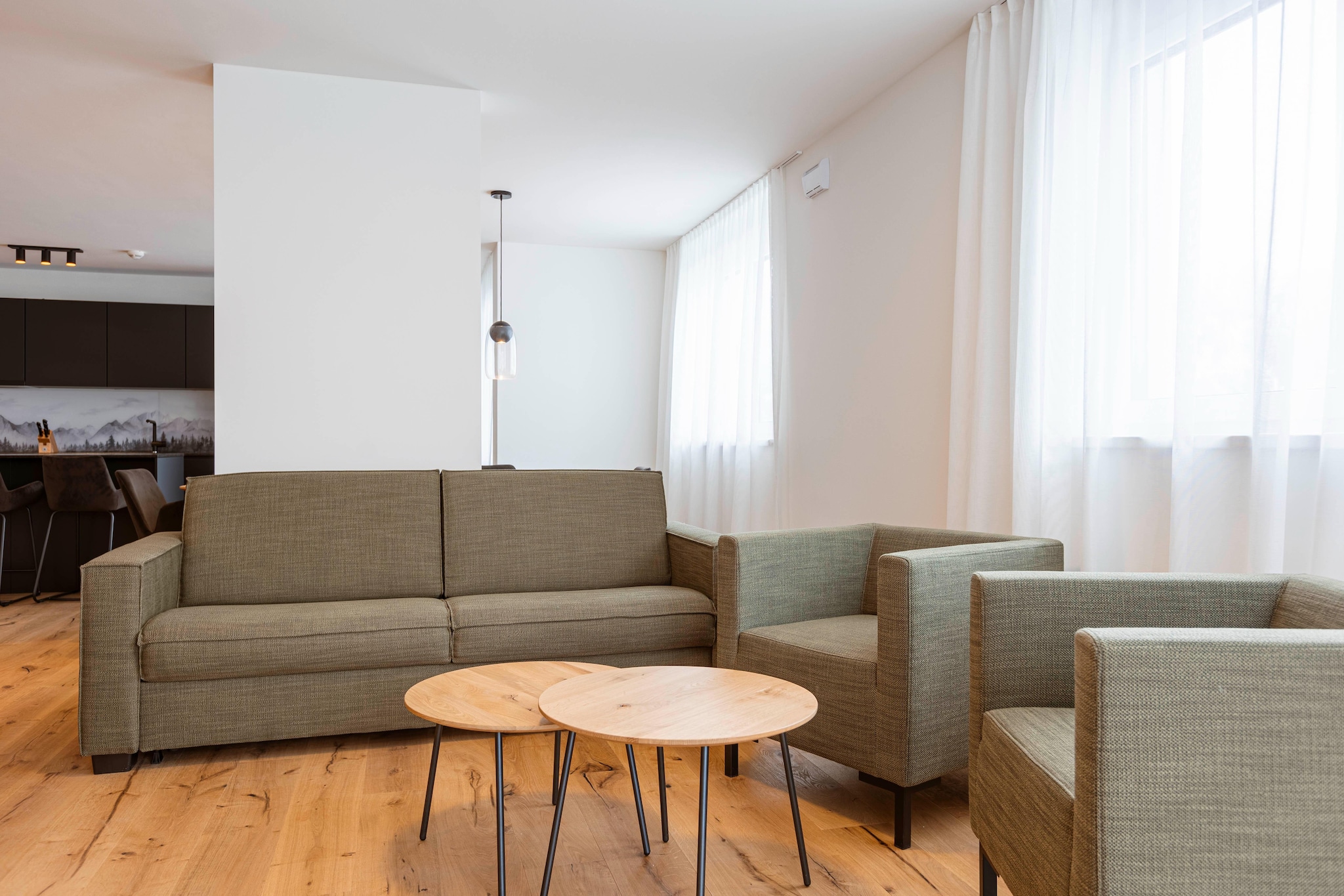 Fiss Suites 5