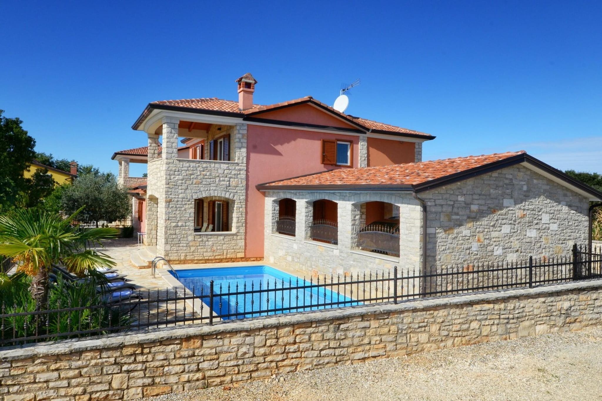 Villa Bianca-Exterior summer