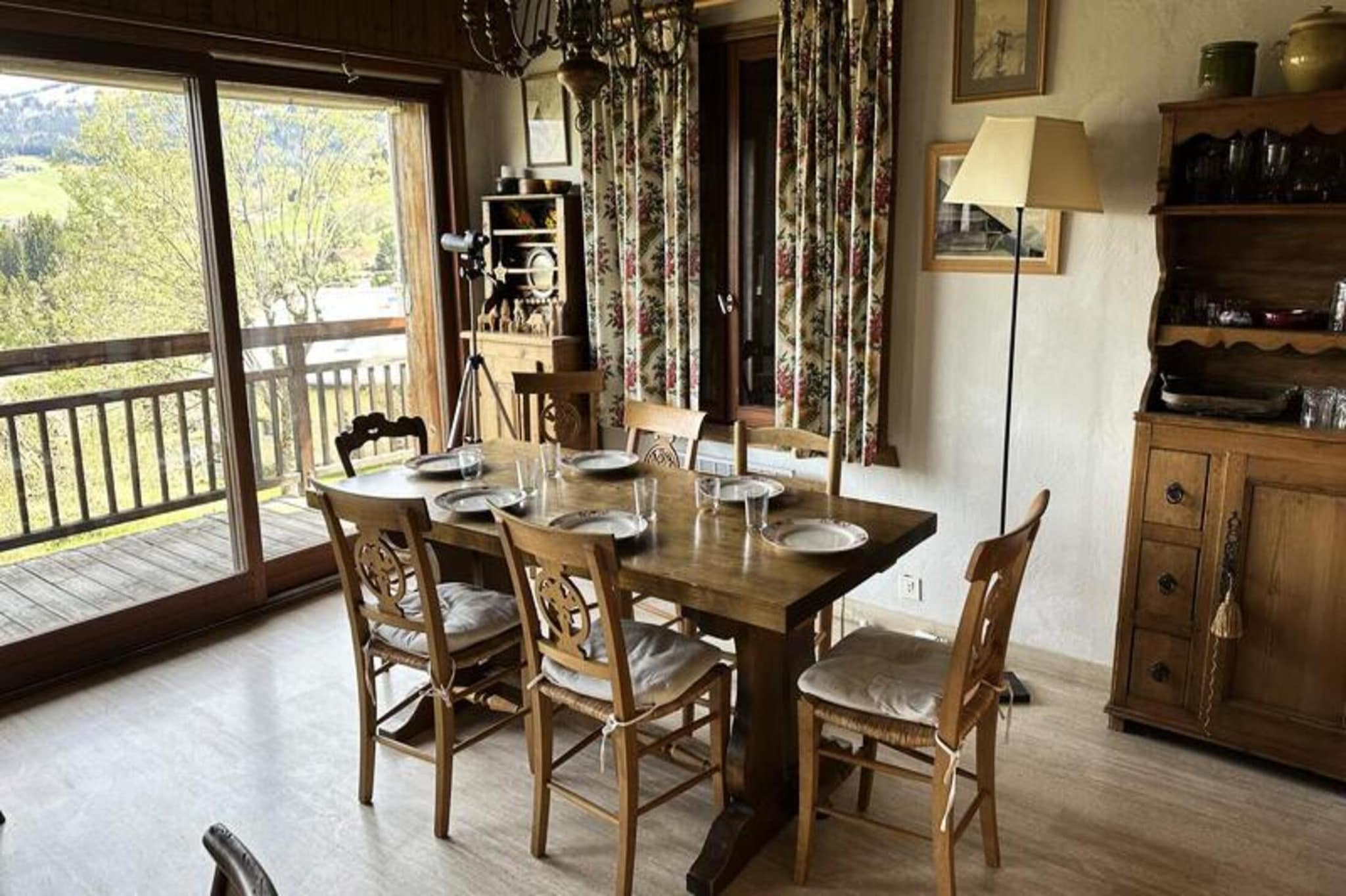 Lombard Chalet