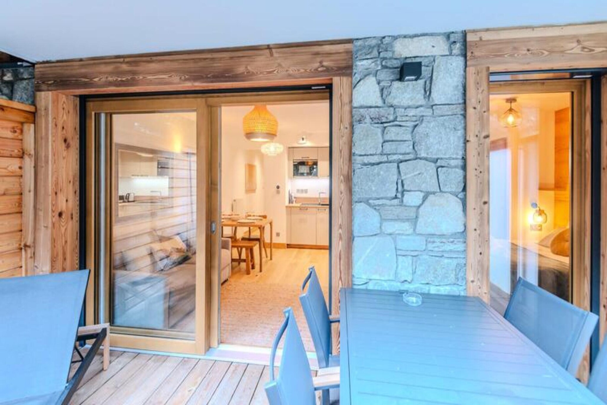 Property, along with its modern amenities, offers a comfortable 30m² apartment suitable for up to 4 people. The apartment includes a double bedroom with a 140x200 cm bed and ample storage space. The living room features a convertible sofa (140x200 cm), providing additional sleeping arrangements, and opens onto a terrace for outdoor enjoyment. Guests can take advantage of the private garage, ski locker, and Wi-Fi connection. The apartment is non-smoking and does not allow pets. Services such as welcome amenities, bathroom products, bed linens, and end-of-stay cleaning (excluding the kitchen) are included, ensuring a convenient and comfortable stay.

Situated in the heart of Morzine, the property is only 100 meters from the ski slopes, making it an ideal location for winter sports enthusiasts. The central location also provides easy access to local shops, restaurants, and bars, perfect for those seeking to explore the town. In addition to skiing, Morzine offers year-round attractions such as hiking and mountain biking trails. The area’s proximity to major transport hubs, including the nearest bus stations, allows easy access to surrounding regions, while Geneva Airport is roughly a 1.5-hour drive away, offering a convenient entry point for international guests.

The apartment is equipped with a fully functional kitchen that includes modern appliances such as an induction hob, oven, refrigerator, dishwasher, washing machine, toaster, kettle, and coffee maker. This setup allows for a self-sufficient stay, with all the necessary tools for preparing meals. Additional amenities include a shower room with a toilet, storage space for ski gear, and a bag of cleaning products to help guests maintain the apartment during their stay. With its thoughtfully designed layout and convenient location, this apartment offers a balanced mix of comfort and practicality for both short and extended stays.