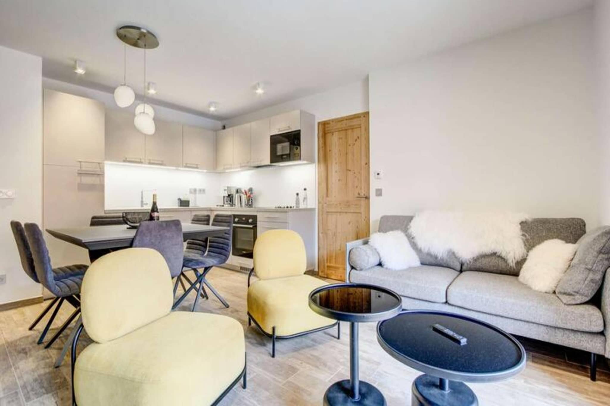 Carlina Residence