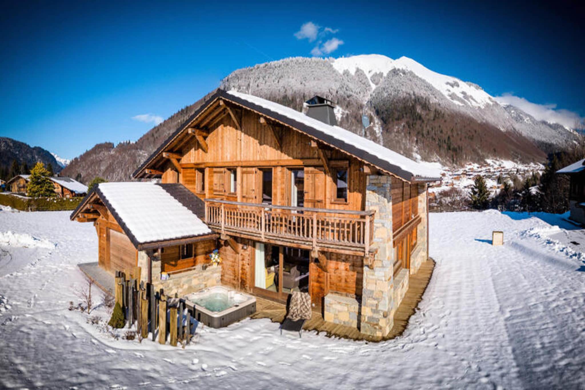 Solaurine Residence