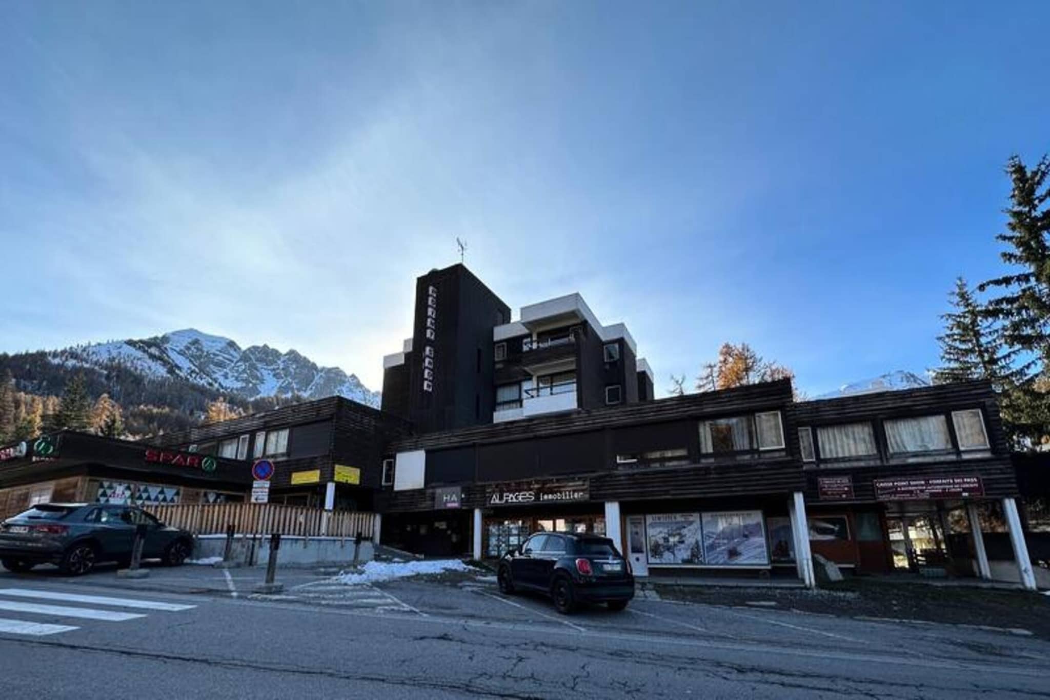 Apartment in Vars Les Claux with Ski-In Access