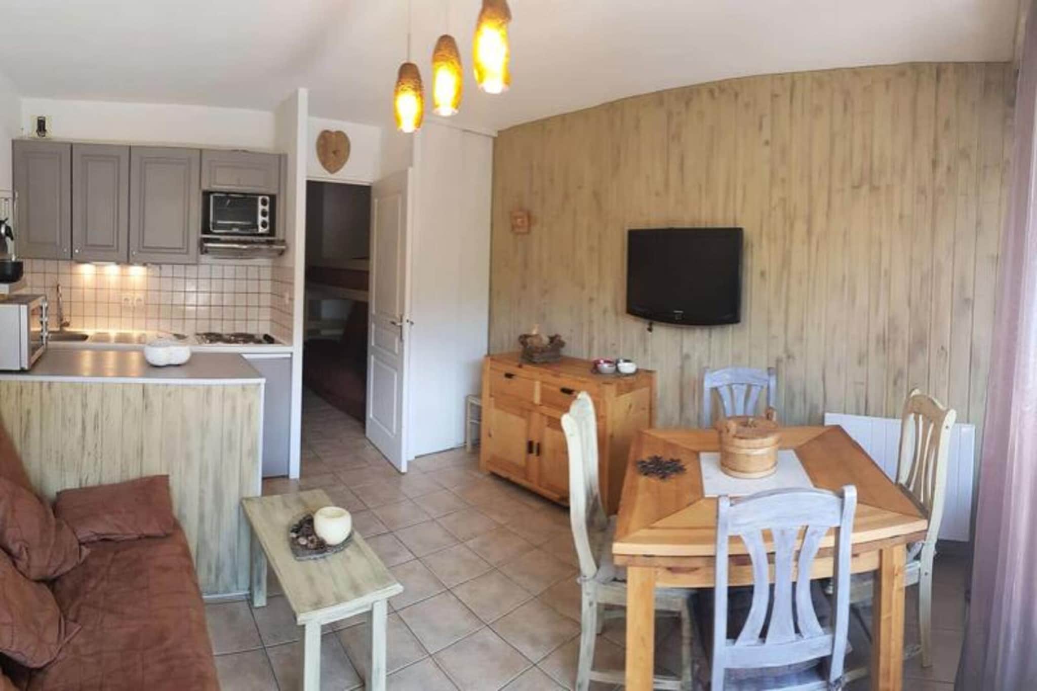 Apartment in Vars Risoul near Ski Slopes