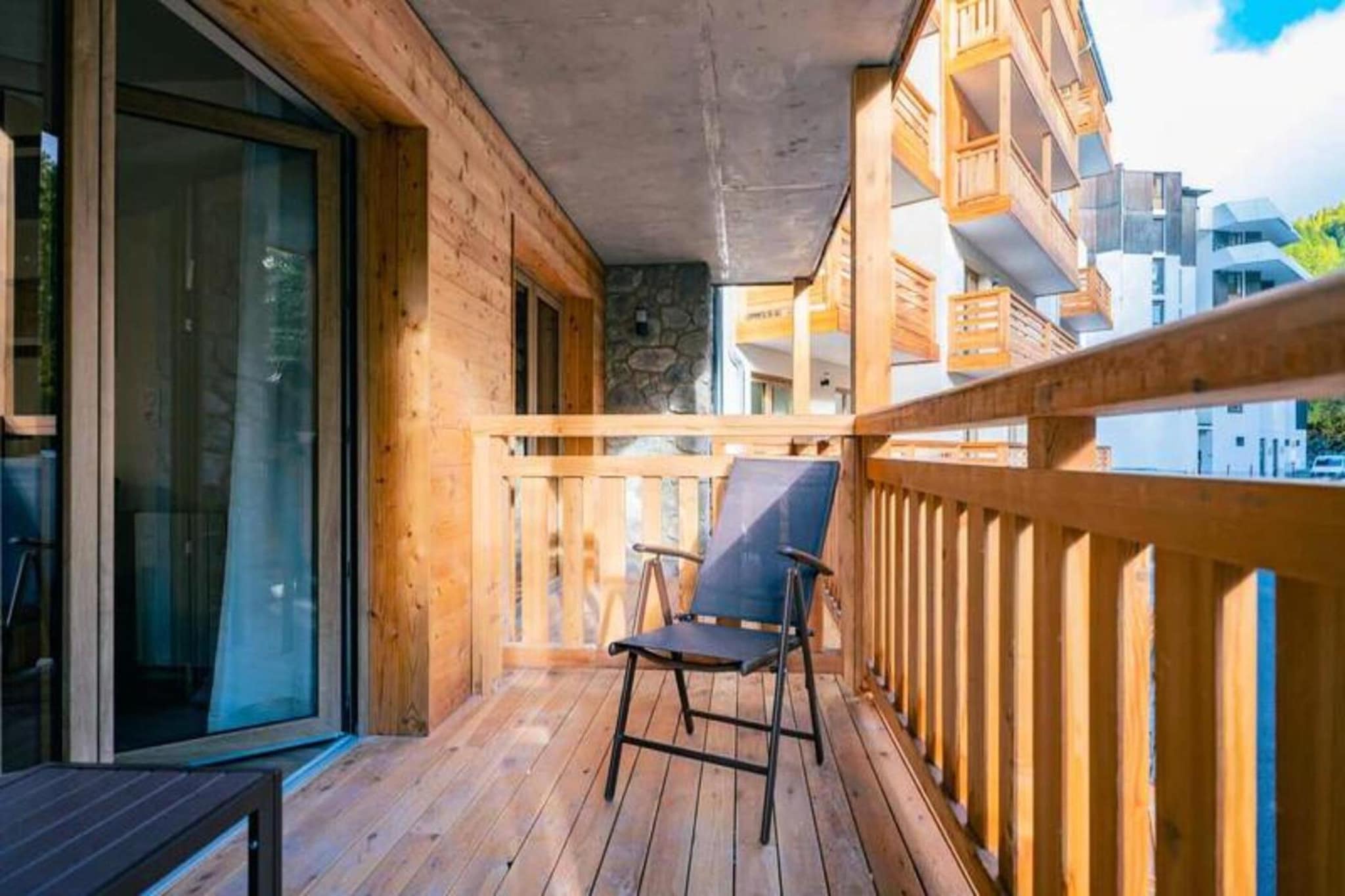 This charming apartment offers a comfortable stay with a surface area ranging from 28 to 36 m². It features a spacious living room with a double sofa bed, perfect for relaxing after a day of adventure. 

Located in a prime area, this apartment is ideally situated for those looking to explore nearby attractions. Whether you're visiting during the winter or summer months, you'll find plenty to do. In the winter, the apartment offers easy access to skiing and snowboarding, with ski lifts and slopes nearby. During the warmer months, guests can enjoy hiking, cycling, and exploring the natural beauty of the region. With shops, restaurants, and local amenities just a short distance away, everything you need for a memorable mountain escape is within reach.

The well-equipped kitchenette allows for convenient meal preparation, while the cozy bedroom can be configured with either a double bed or two single beds, catering to different preferences. The apartment also includes a bathroom or shower room, as well as a separate WC for added convenience. Step outside to the balcony, where you can enjoy fresh air and scenic views of the surrounding area.