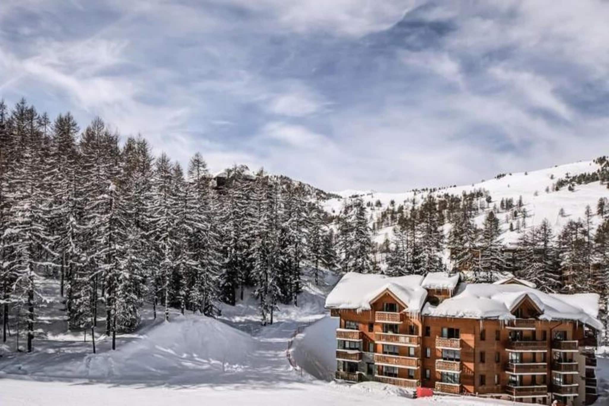 Apartment in Hautes-Alpes with Ski-In Access