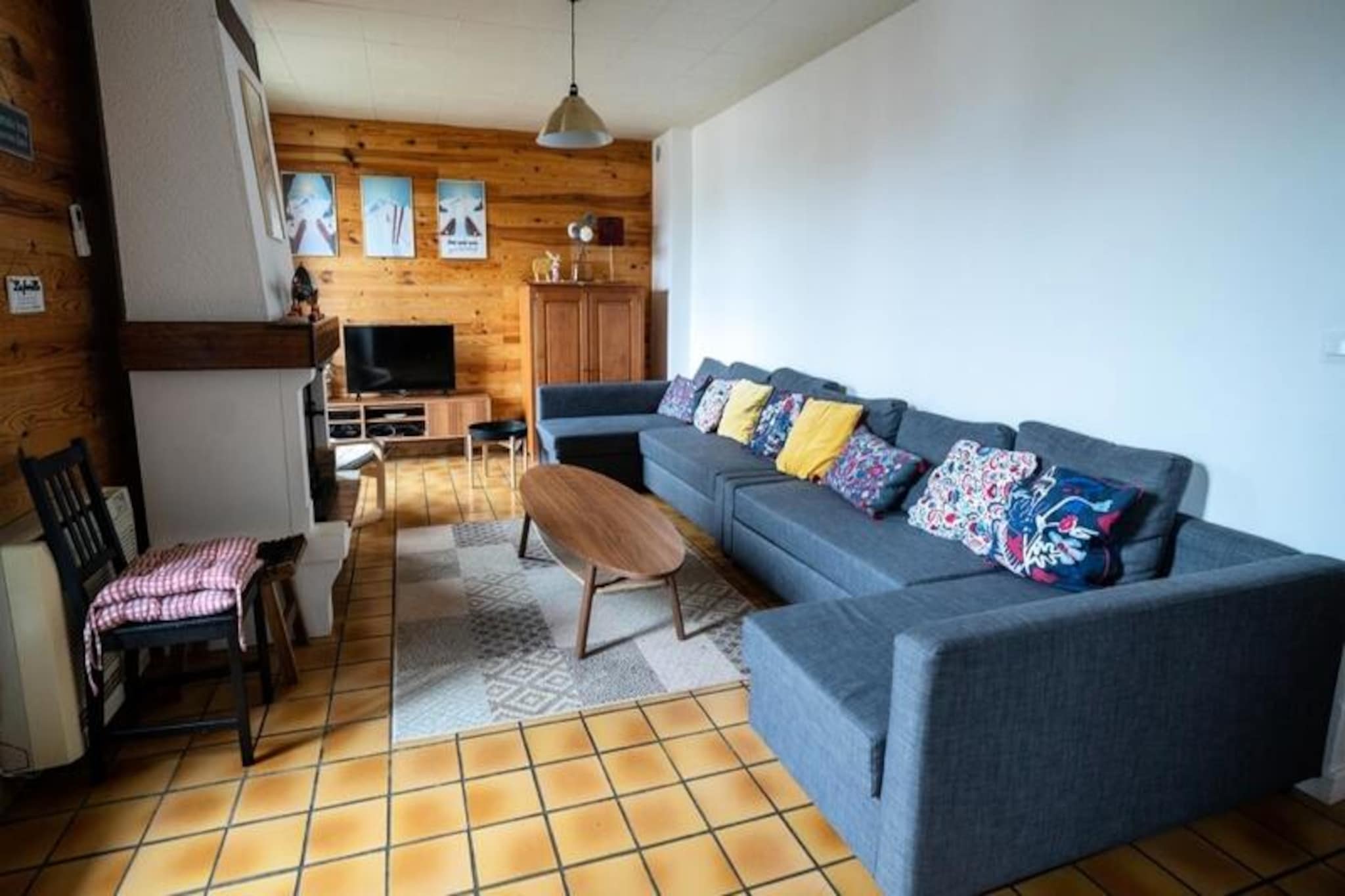 Chalet in Vars with Stunning Mountain Views