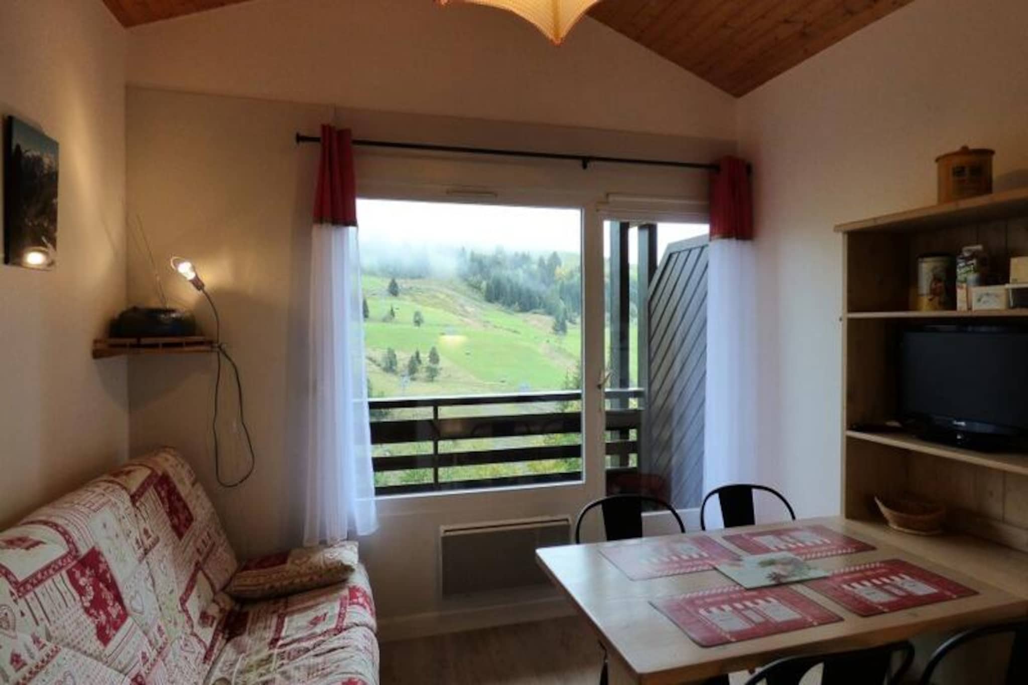 This bright 23m² studio with a mountain corner is perfect for up to 4 people, located on the 4th floor of the peaceful Chalets de Lessy C residence in the Samance district, at the top of the Chinaillon resort. The apartment offers a stunning panoramic view of the slopes, making it an ideal retreat for ski lovers and nature enthusiasts. Inside, you'll find an entrance area with 2 bunk beds (80 cm each) and an additional folding bed (lower bed only), as well as a cozy living room with a 130 cm sofa bed. The space includes a bathroom with a shower, separate WC, and a south-east facing balcony to enjoy the fresh mountain air. 

Nearby attractions include the charming village of Chinaillon, and the ski slopes are just a short distance away. For outdoor enthusiasts, the area also offers opportunities for hiking, mountain biking, and exploring the beautiful Aravis mountains. The location is easily accessible from Annecy (32 km), Geneva (52 km), and Lyon (155 km).

The residence is just 450 meters from the local shops and only 30 meters from a free shuttle stop, making it easy to access the resort's amenities. Although the apartment is on the 4th floor without an elevator, its peaceful location offers a serene escape while still being close to everything. 

