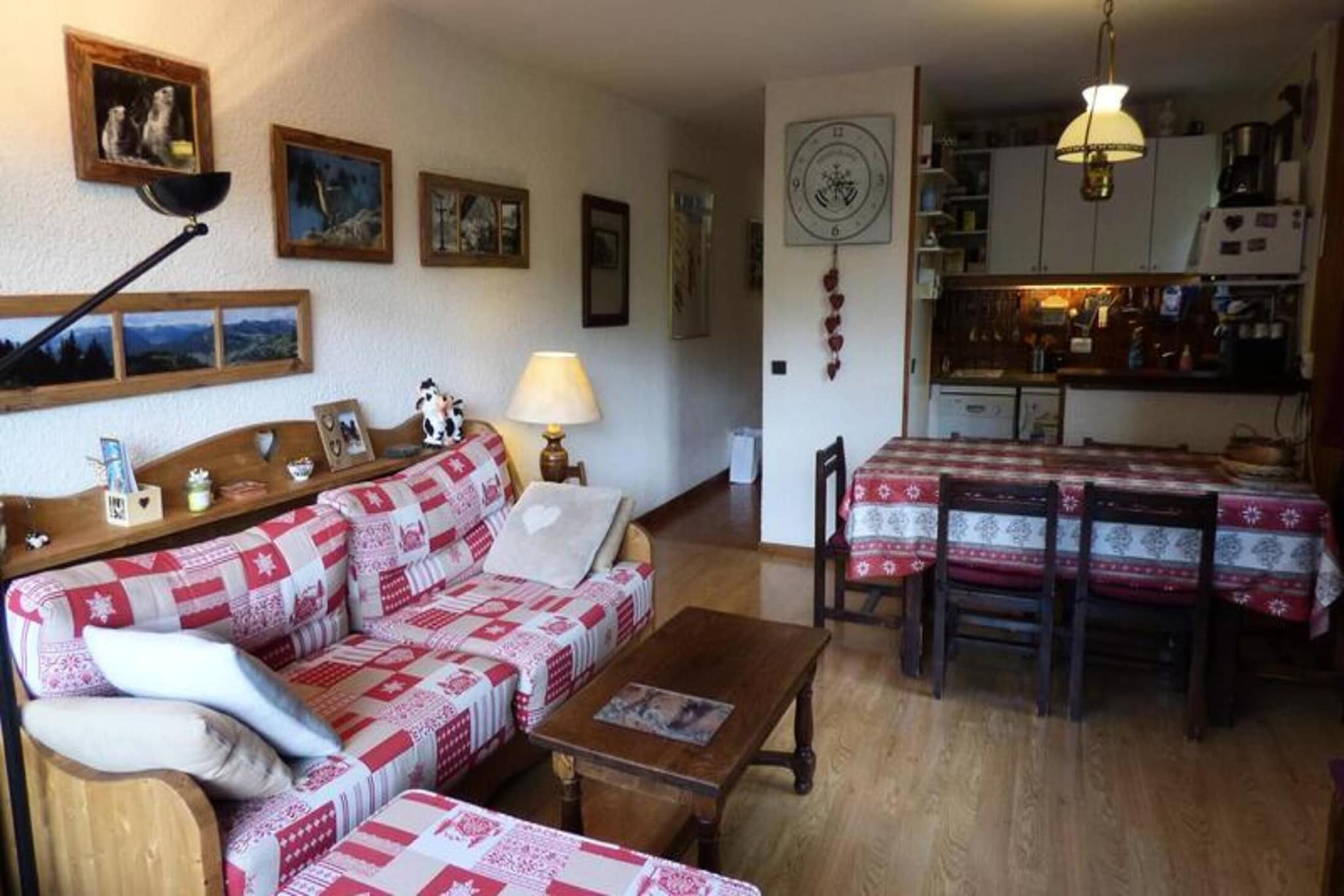 This apartment offers a range of amenities designed for a comfortable and enjoyable stay. The studio can accommodate up to two people, featuring a living room with a pull-out sofa bed, an equipped kitchen, and a shower room or bathroom with separate WC. Guests can enjoy free Wi-Fi access, and pets are allowed for an additional fee (with restrictions on certain dog breeds). Bed linens and bathroom towels are available for rent, and a baby bed can be provided subject to availability. The residence also features a heated indoor swimming pool, open at various times throughout the week, perfect for relaxing after a day of outdoor activities. Additional services include a wellness area with a sauna, hammam, fitness room, and squash court, offering an opportunity to unwind after skiing or hiking.

Nestled in the charming Valloire resort, this residence provides easy access to outdoor adventures throughout the year. In winter, you’ll be just moments from the slopes, while in the summer, guests can explore a wealth of hiking and cycling trails, with the Crey du Quart massif accessible via a cable car. The village center, with shops and dining options, is close by, offering plenty of opportunities to sample local Savoyard delicacies. Whether you prefer to relax and enjoy the beautiful mountain scenery or engage in outdoor activities, this resort caters to all tastes and interests.

The residence’s kitchen is fully equipped to ensure a comfortable self-catering experience, and a bakery service is available for fresh bread and croissants each morning (at an additional cost). Free parking is available, subject to availability, and end-of-stay cleaning is available for an extra fee. The indoor swimming pool is perfect for a swim, and the sauna and hammam provide a great way to unwind. Please note that the sauna and hammam are not available during the summer months.