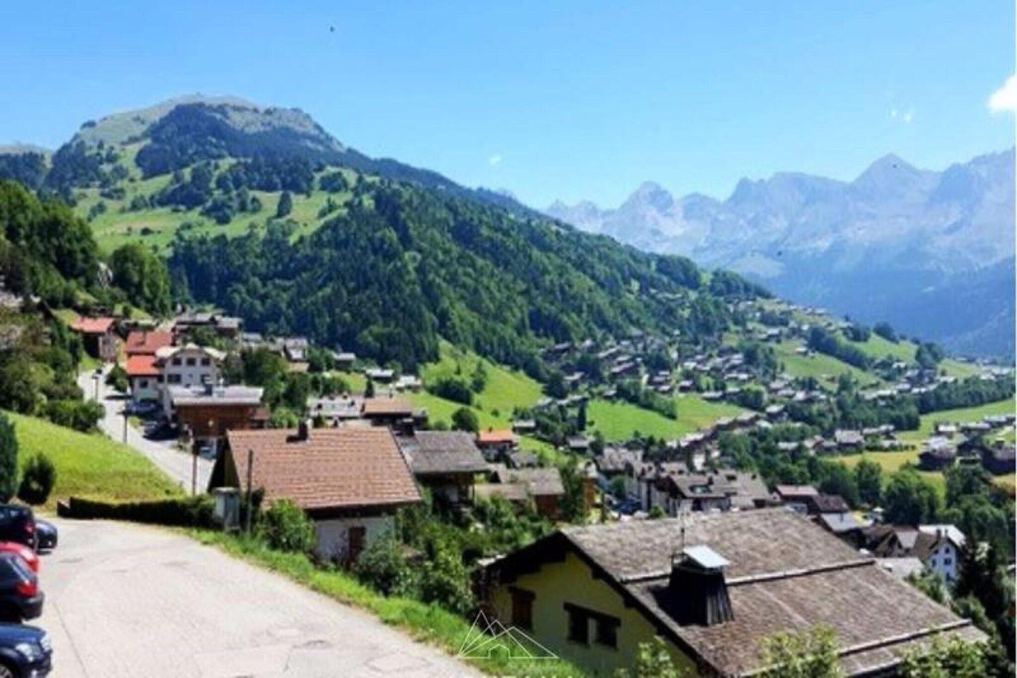 Apartment in Villeneuve with Aravis Views
