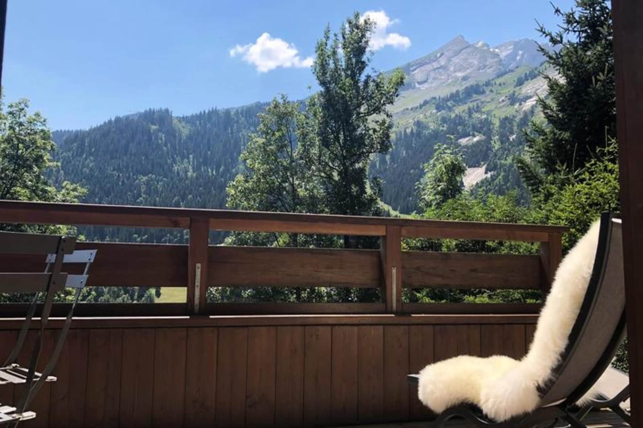 This spacious and bright 71m² apartment in the charming Confins Valley comfortably accommodates up to 8 guests. Located just 800m from the La Balme/Fernuy cable cars and 2.1km from the cross-country ski trails, the residence is perfectly positioned for both winter sports enthusiasts and nature lovers. The apartment features a fully equipped kitchen with modern appliances, including a dishwasher, washing machine, and Nespresso machine. The living room is spacious with a wood-burning stove, flat-screen TV, and access to a south-facing terrace with views of the surrounding mountains and valley. The upper floor has two cozy bedrooms, one with a double bed and the other with a 140cm bed, both with access to the balcony. The attic area offers a mountain corner with two single beds, ideal for children or additional guests.

Nearby attractions include the picturesque La Clusaz resort, perfect for skiing, hiking, and mountain biking, and the serene beauty of the Confins Valley. Enjoy stunning views, a variety of outdoor activities, and the tranquility of the Alps right at your doorstep.

For added convenience, the apartment includes a garage, ski locker, and Wi-Fi. The residence is also equipped with electric heating and features two bathrooms, one with a walk-in shower and the other with a bathtub. Located just a short distance from the village, the apartment is close to shuttle stops for easy access to the resort and Annecy.

