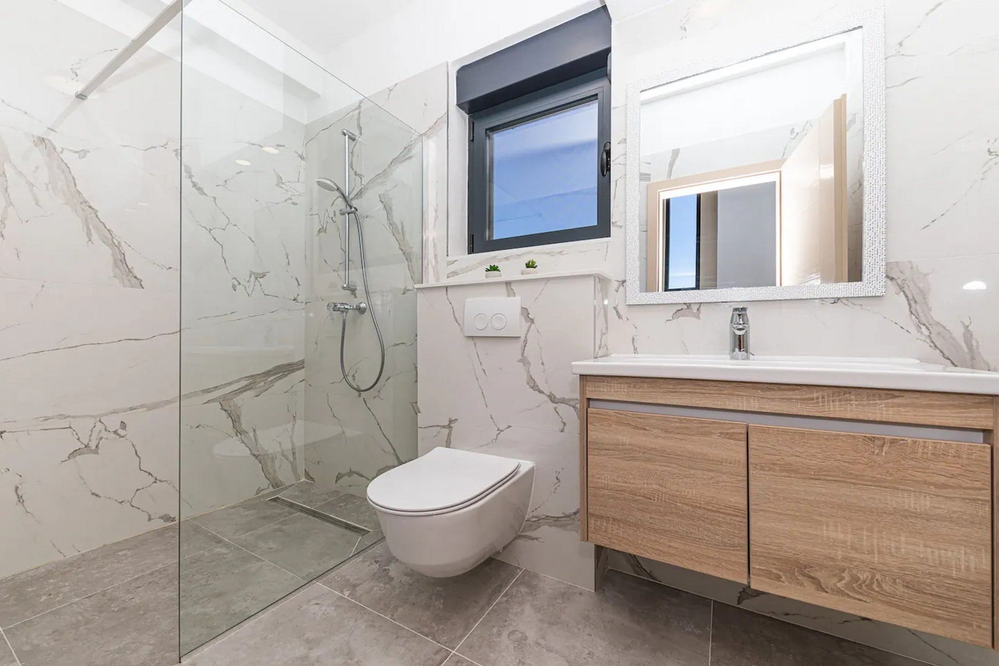 Luxurious Sanctuary Villa Primorski Dolac with Pool - Three Bedroom Villa with Pool-Bathroom
