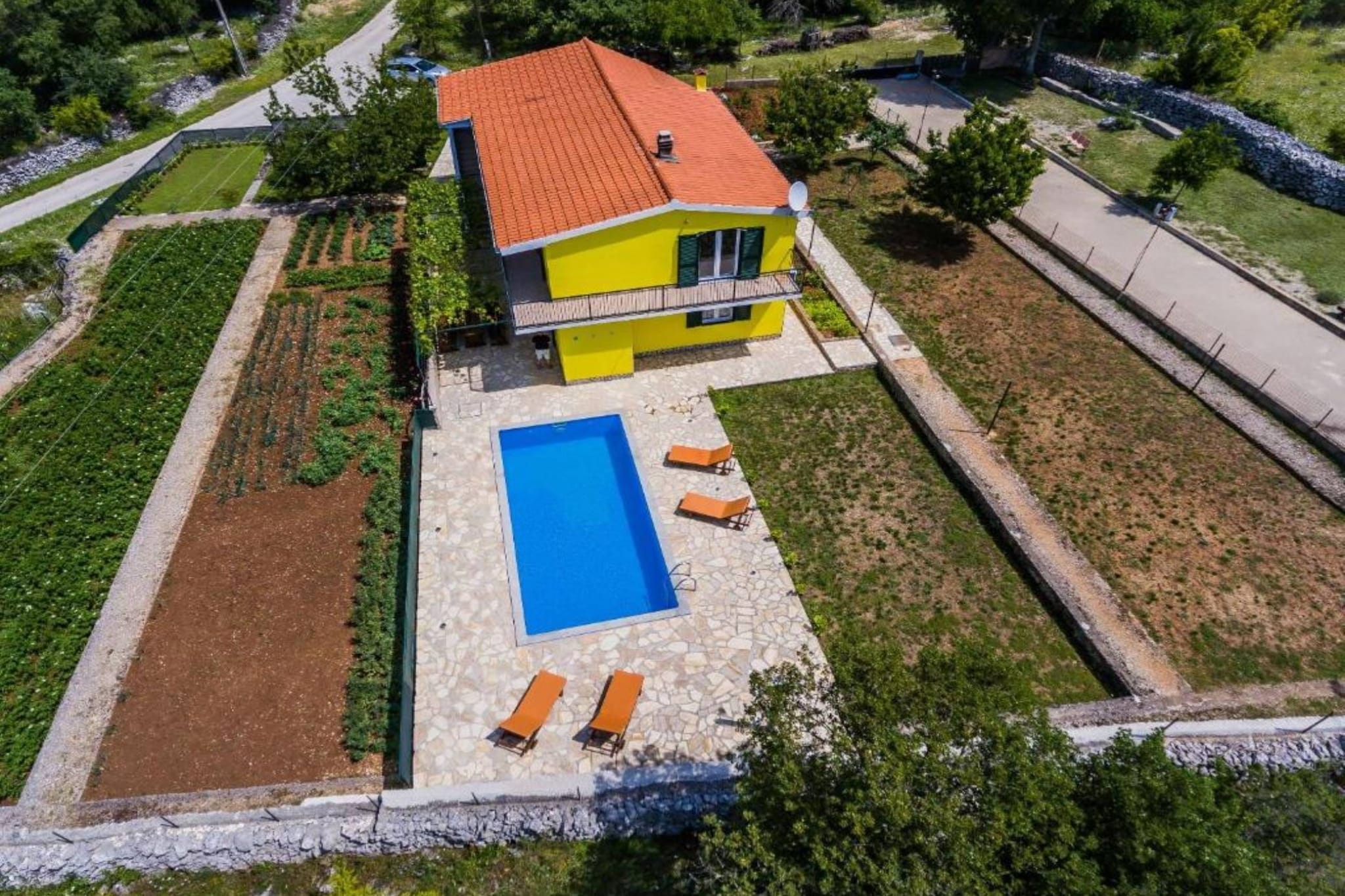 Tranquil Oasis Holiday Home Primorski Dolac with Pool - Three Bedroom Holiday Home with Pool-Aussicht