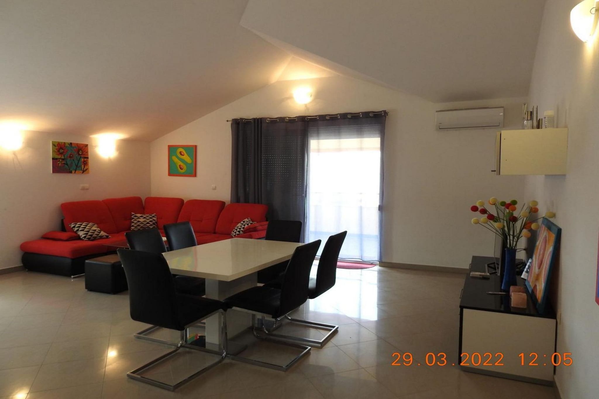 Expansive Ciovo Apartment with Sea-Views, Balcony and Outdoor Dining - Three Bedroom Apartment