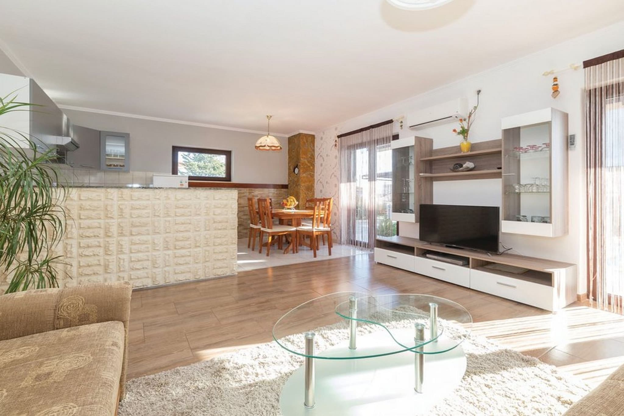 Cozy Nook Apartment Kastel Stari - Three Bedroom Apartment with Terrace