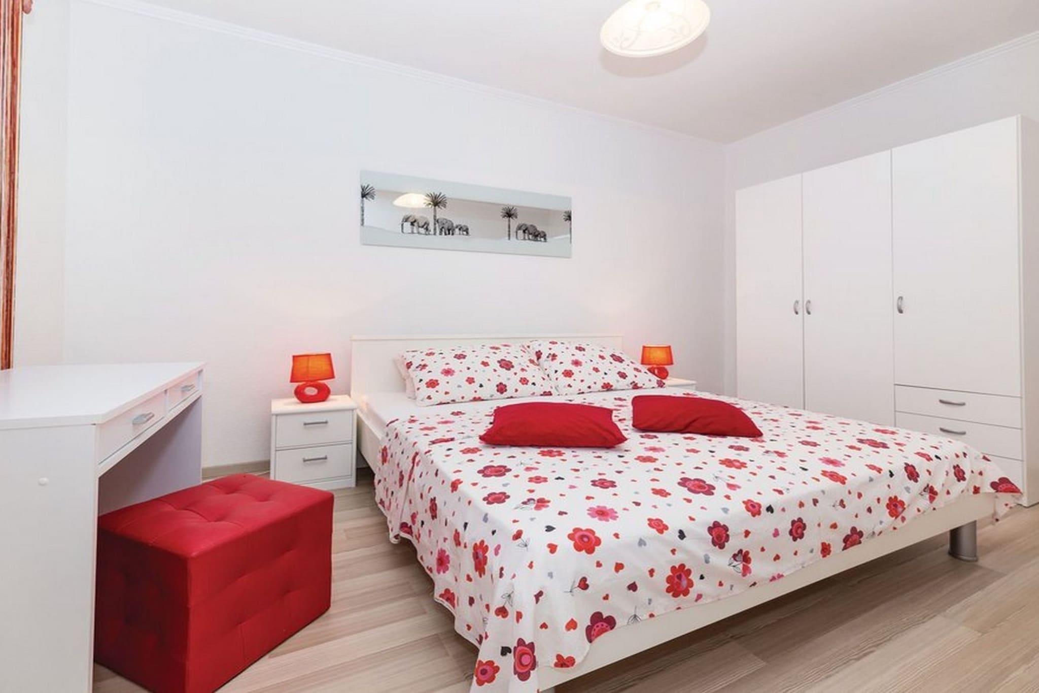 Cozy Nook Apartment Kastel Stari - Three Bedroom Apartment with Terrace