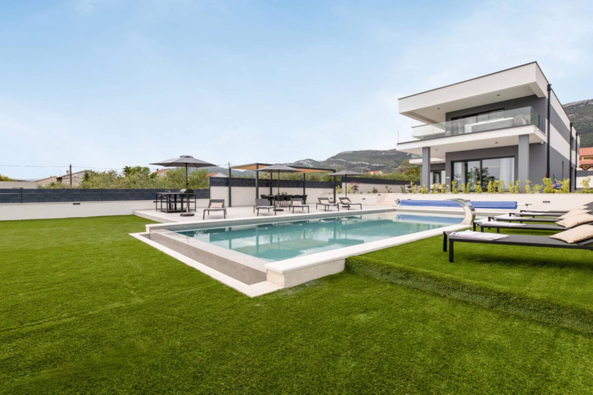 Moonlit Mirage Villa with Pool, Gym and Sauna - Five Bedroom Villa with Pool-Außenbereich