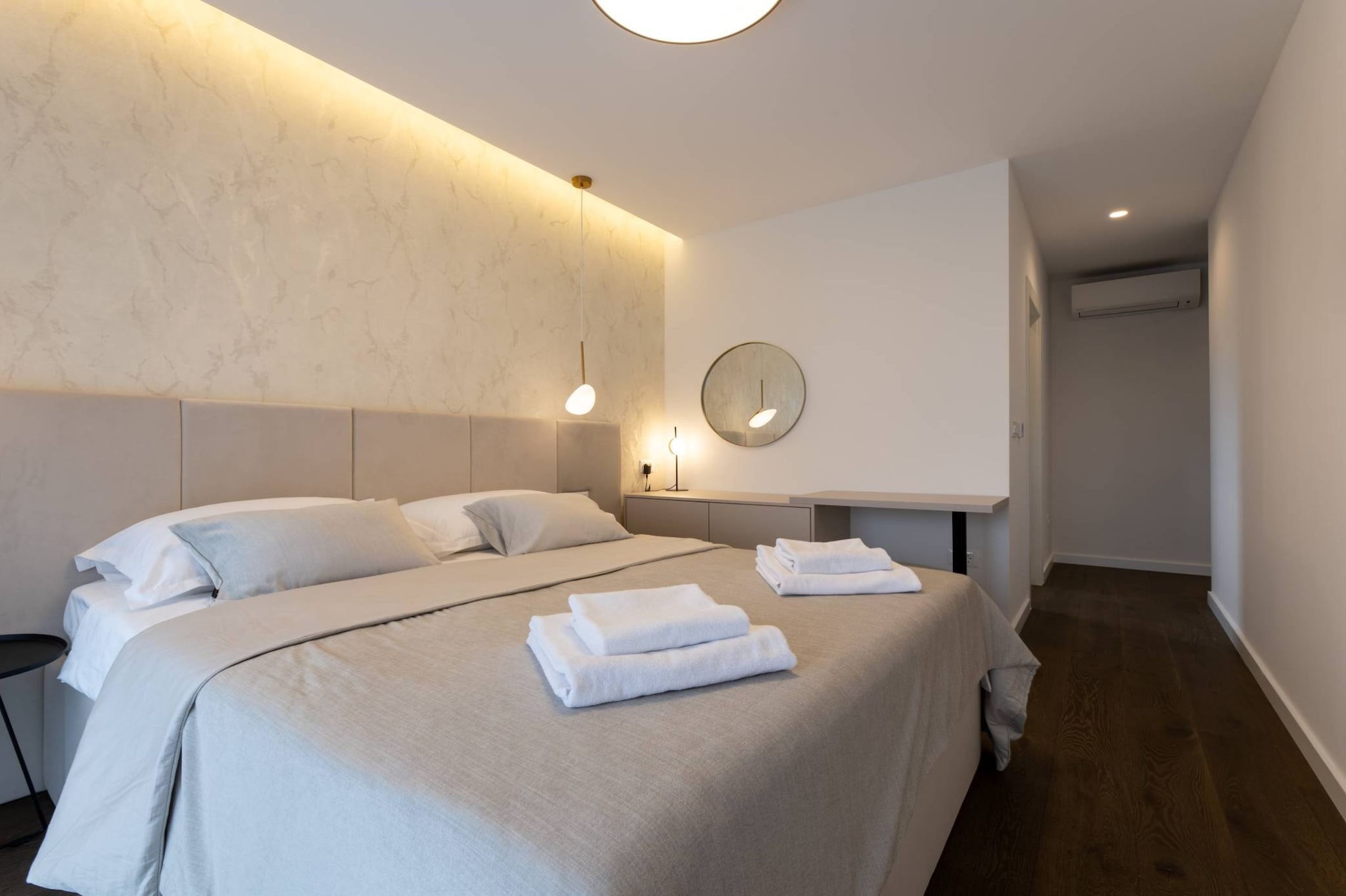 Moonlit Mirage Villa with Pool, Gym and Sauna - Five Bedroom Villa with Pool-Schlafzimmer