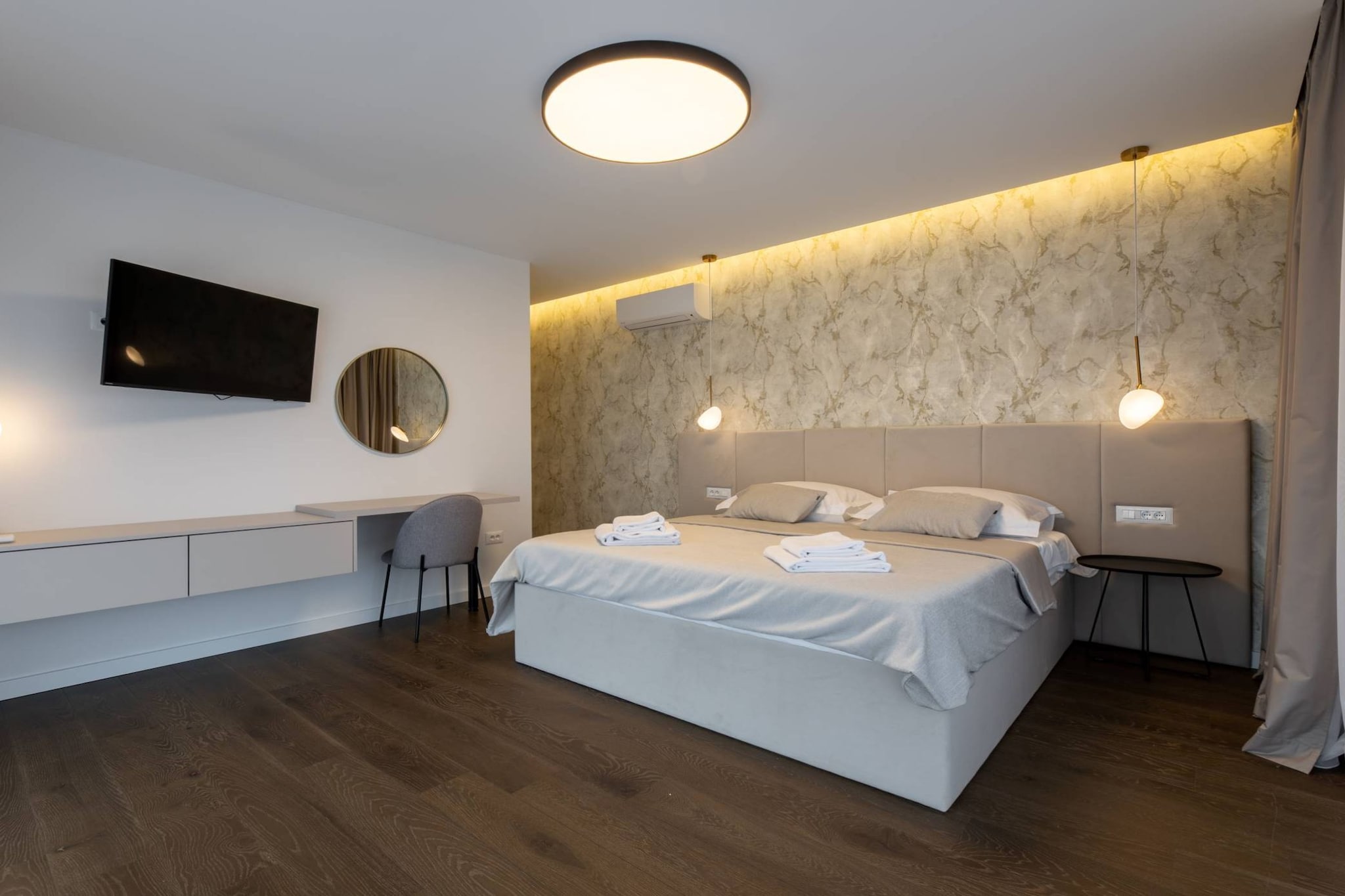 Moonlit Mirage Villa with Pool, Gym and Sauna - Five Bedroom Villa with Pool-Schlafzimmer