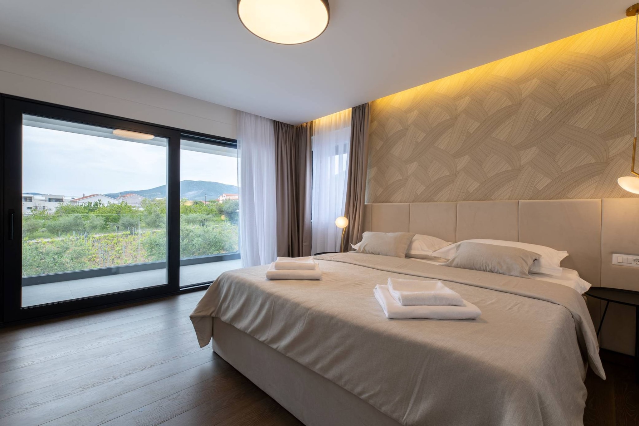 Moonlit Mirage Villa with Pool, Gym and Sauna - Five Bedroom Villa with Pool-Schlafzimmer