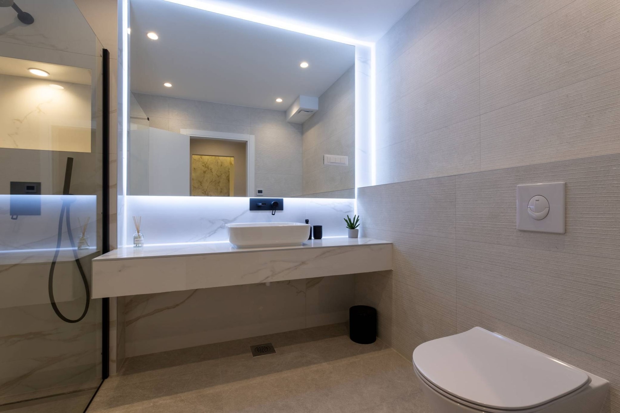 Moonlit Mirage Villa with Pool, Gym and Sauna - Five Bedroom Villa with Pool-Badezimmer