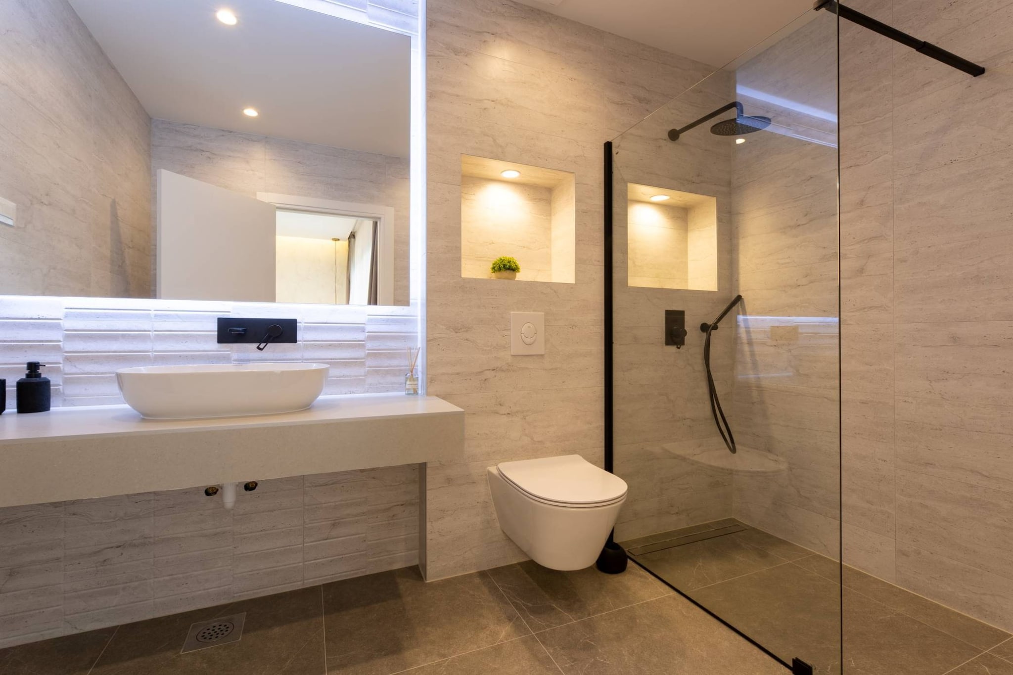 Moonlit Mirage Villa with Pool, Gym and Sauna - Five Bedroom Villa with Pool-Badezimmer