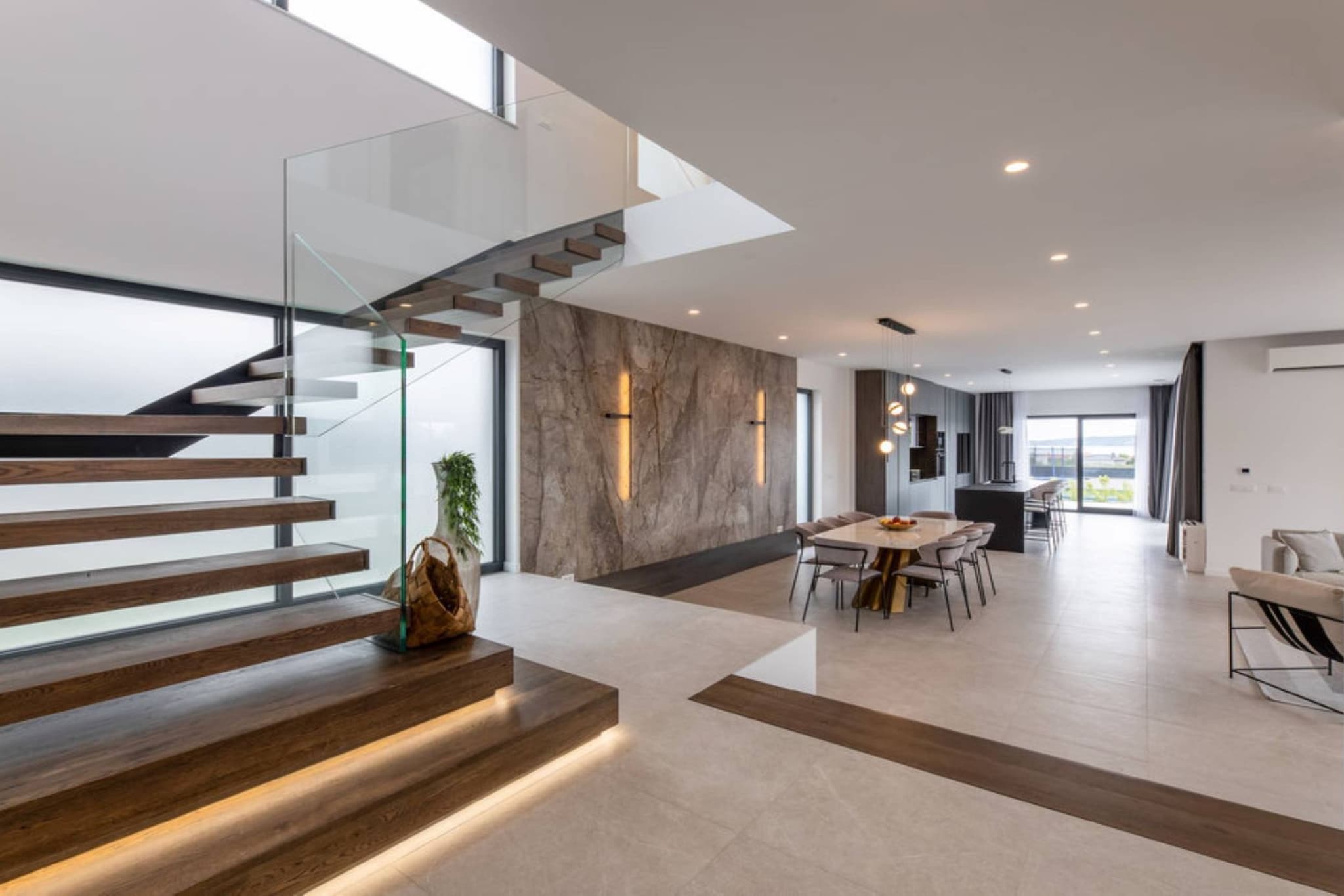 Moonlit Mirage Villa with Pool, Gym and Sauna - Five Bedroom Villa with Pool-Treppe