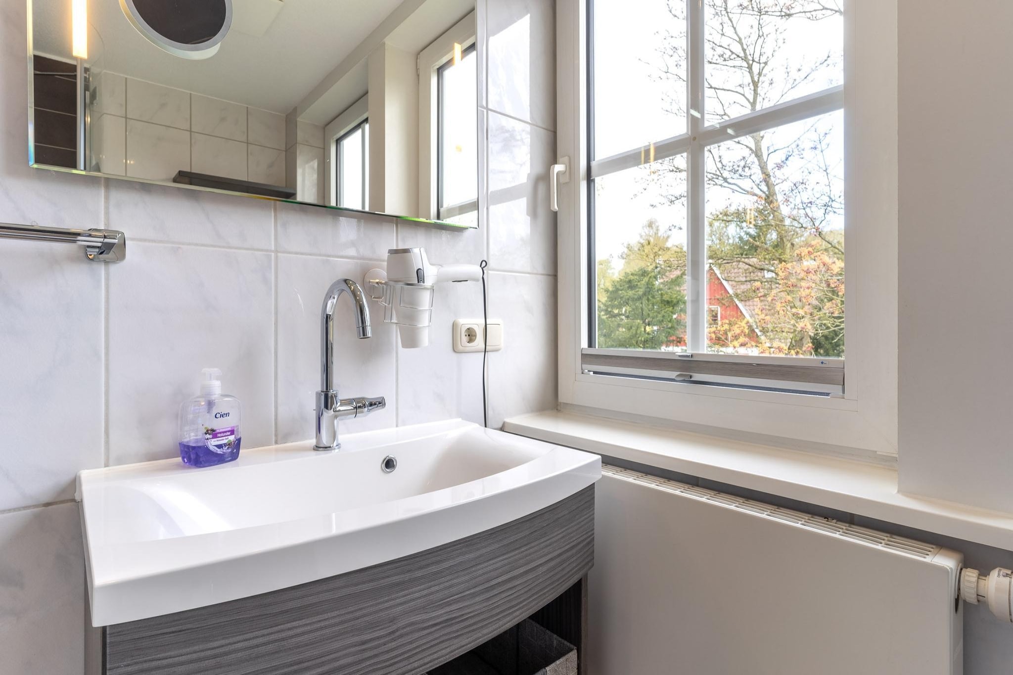 Huus Avelia - Wohnung DG - Bathroom