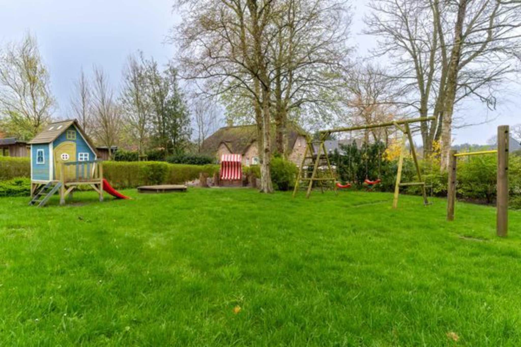 Huus Avelia - Wohnung DG - Gardens in summer