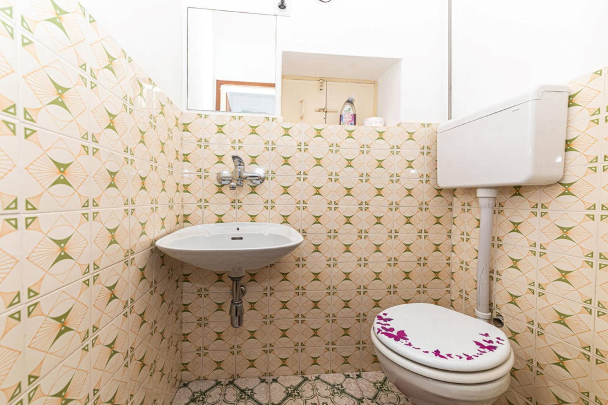 Holiday Home by the Sea with Terrace & Ocean Views on Čiovo - Two Bedroom Holiday Home-Bathroom