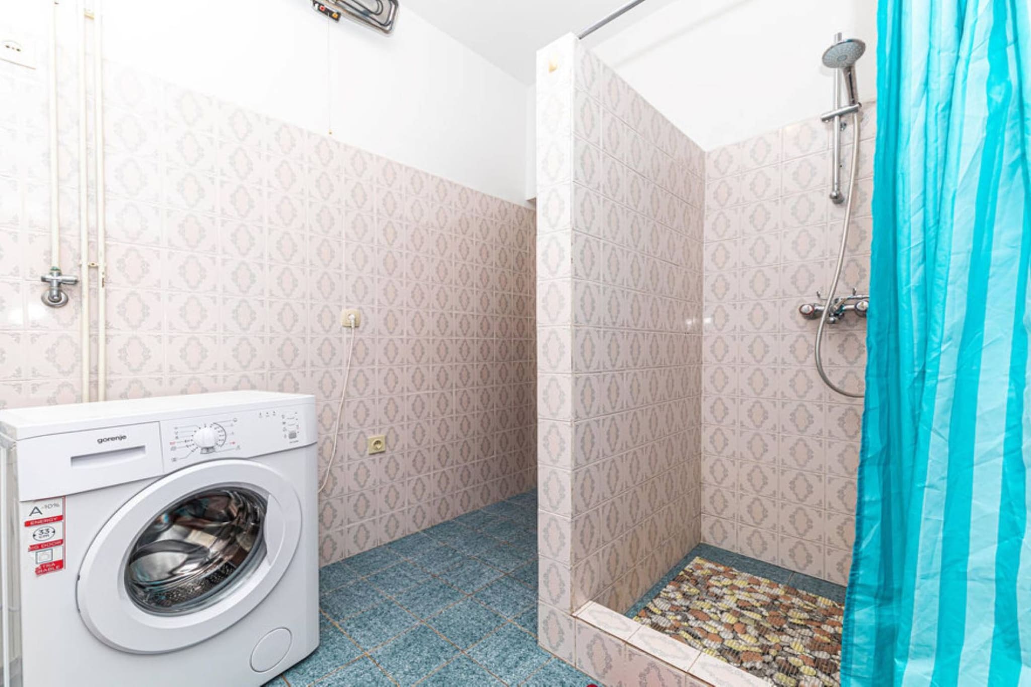 Holiday Home by the Sea with Terrace & Ocean Views on Čiovo - Two Bedroom Holiday Home-Bathroom