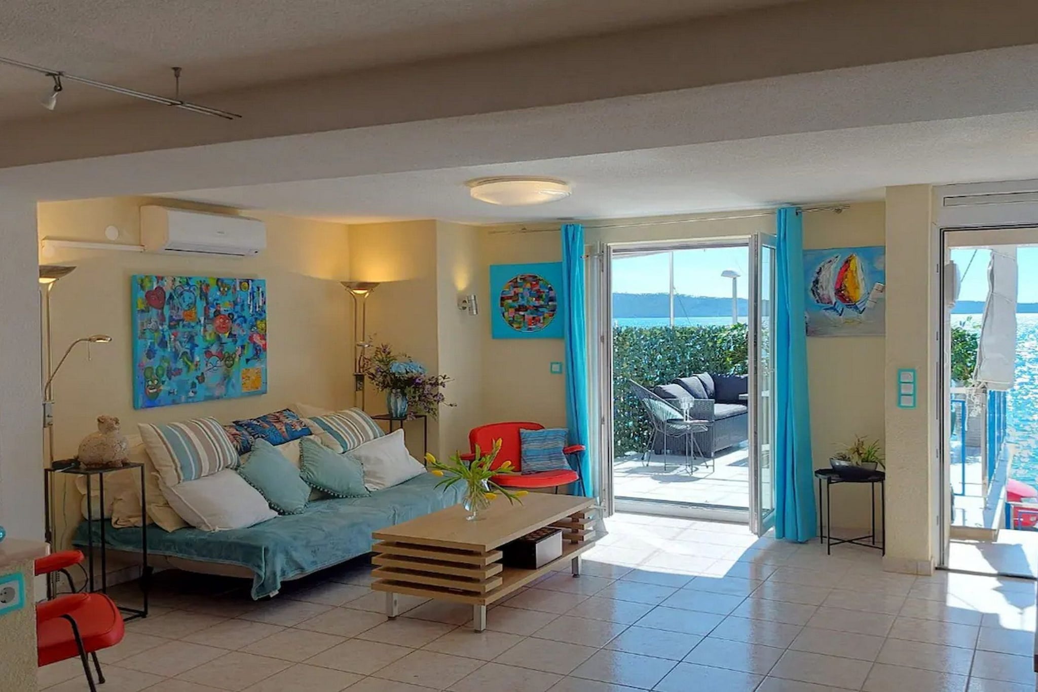 Coastal Charm in Kaštel Kambelovac with Terrace & Sea Views - Three Bedroom Holiday Home