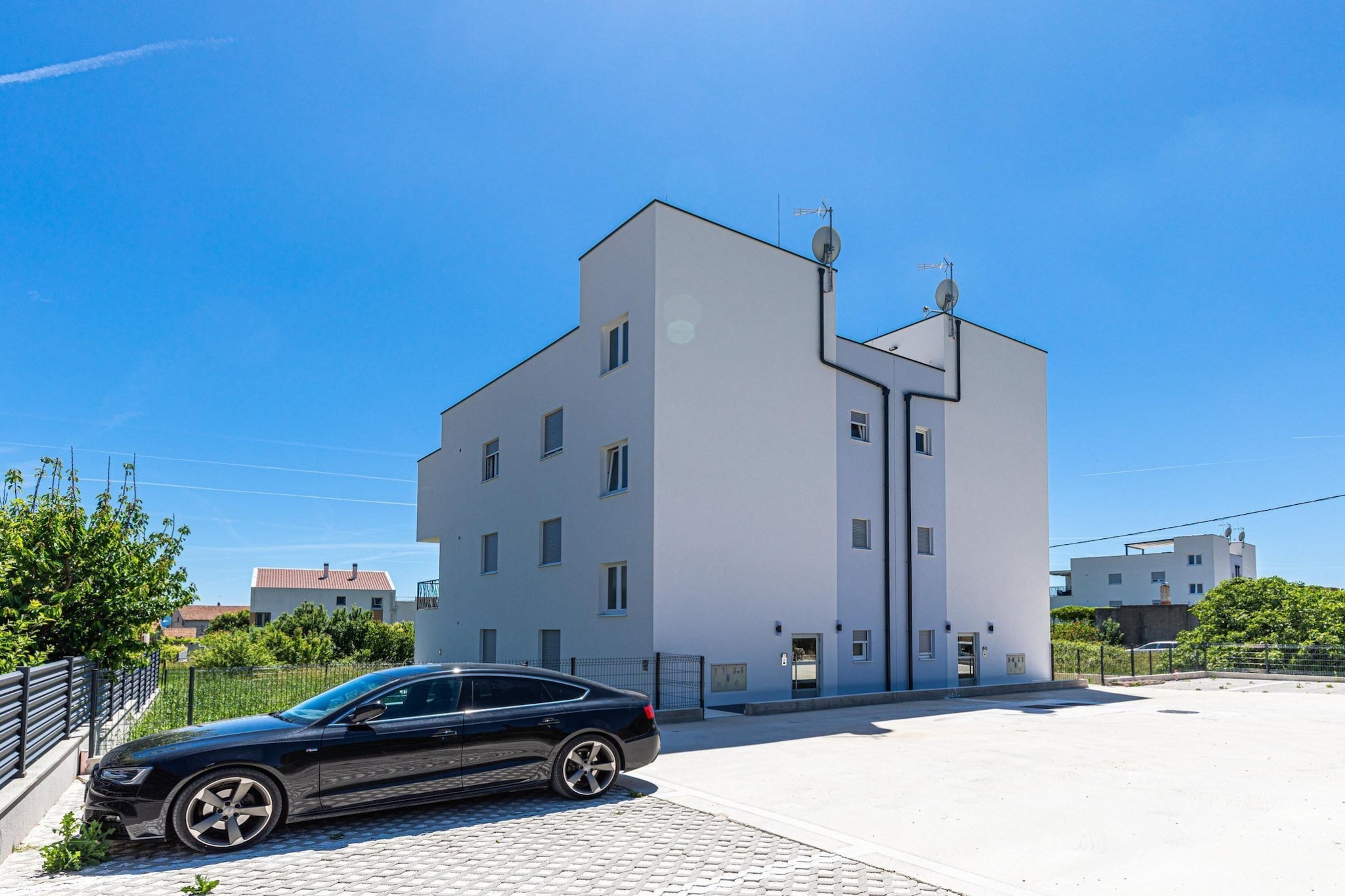 Elegant Kastel Novi Apartment with Sea View Balcony - Two Bedroom Apartment with Sea View and Balcony-Außenbereich