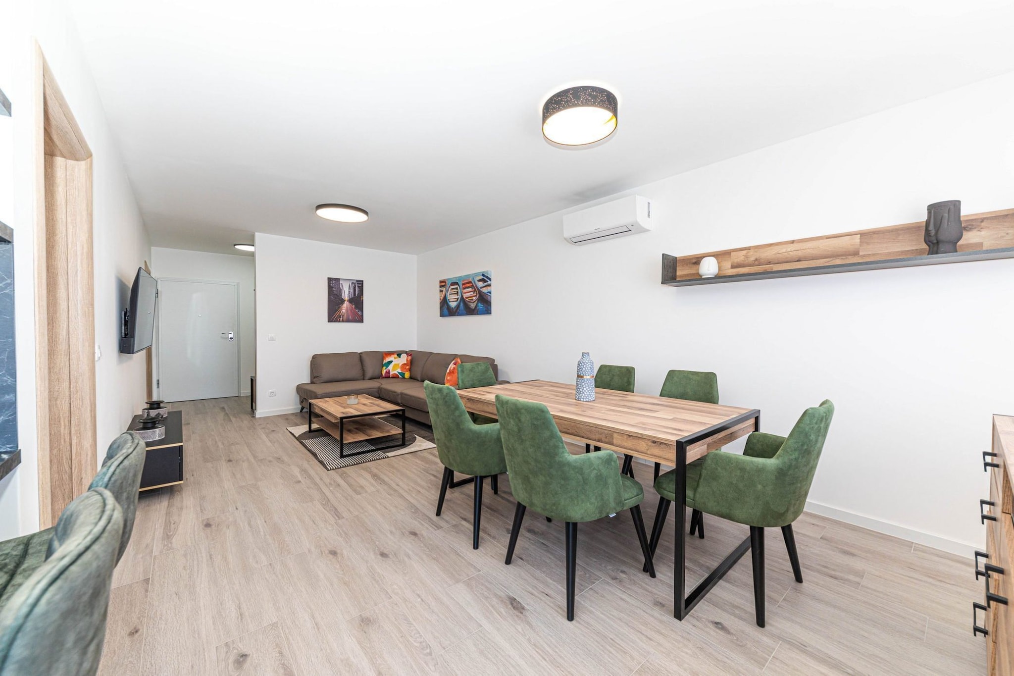 Elegant Kastel Novi Apartment with Sea View Balcony - Two Bedroom Apartment with Sea View and Balcony-Wohnzimmer