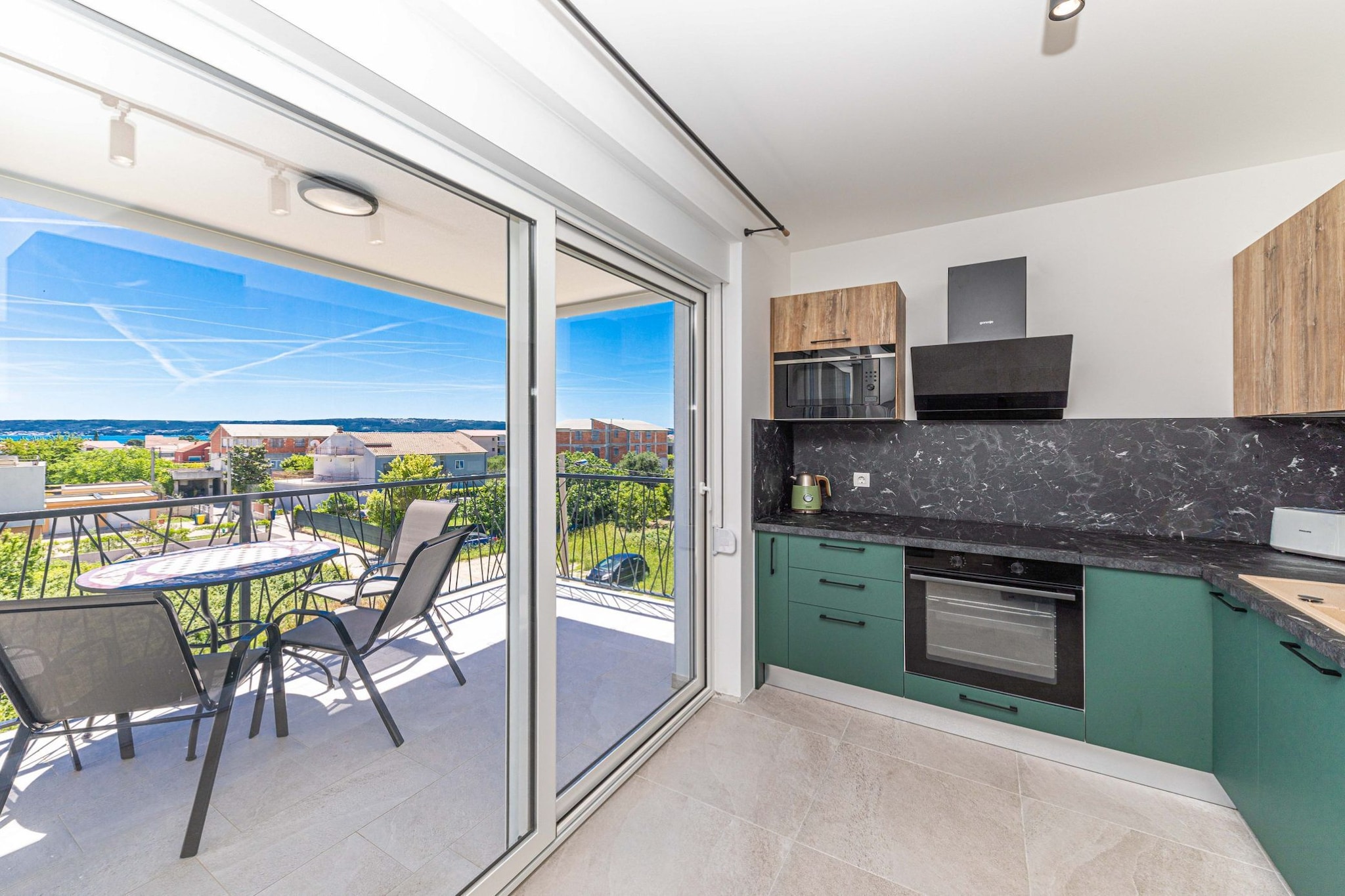 Elegant Kastel Novi Apartment with Sea View Balcony - Two Bedroom Apartment with Sea View and Balcony-Küche