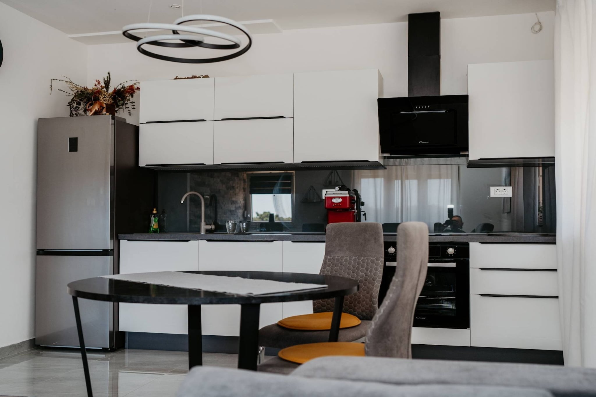 Modern Seget Vranjica Apartment with Terrace - Two Bedroom Apartment with Terrace-Kitchen