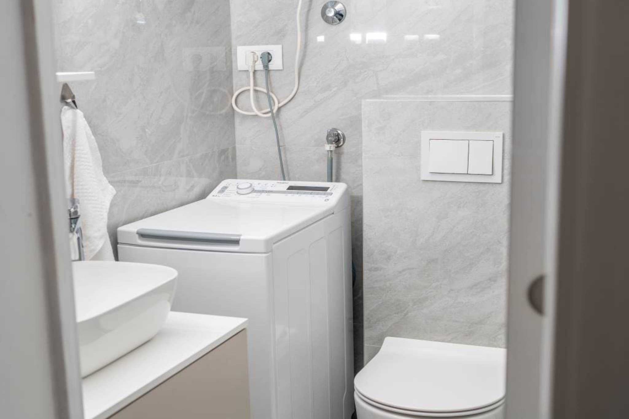 Modern Seget Vranjica Apartment with Terrace - Two Bedroom Apartment with Terrace-Bathroom