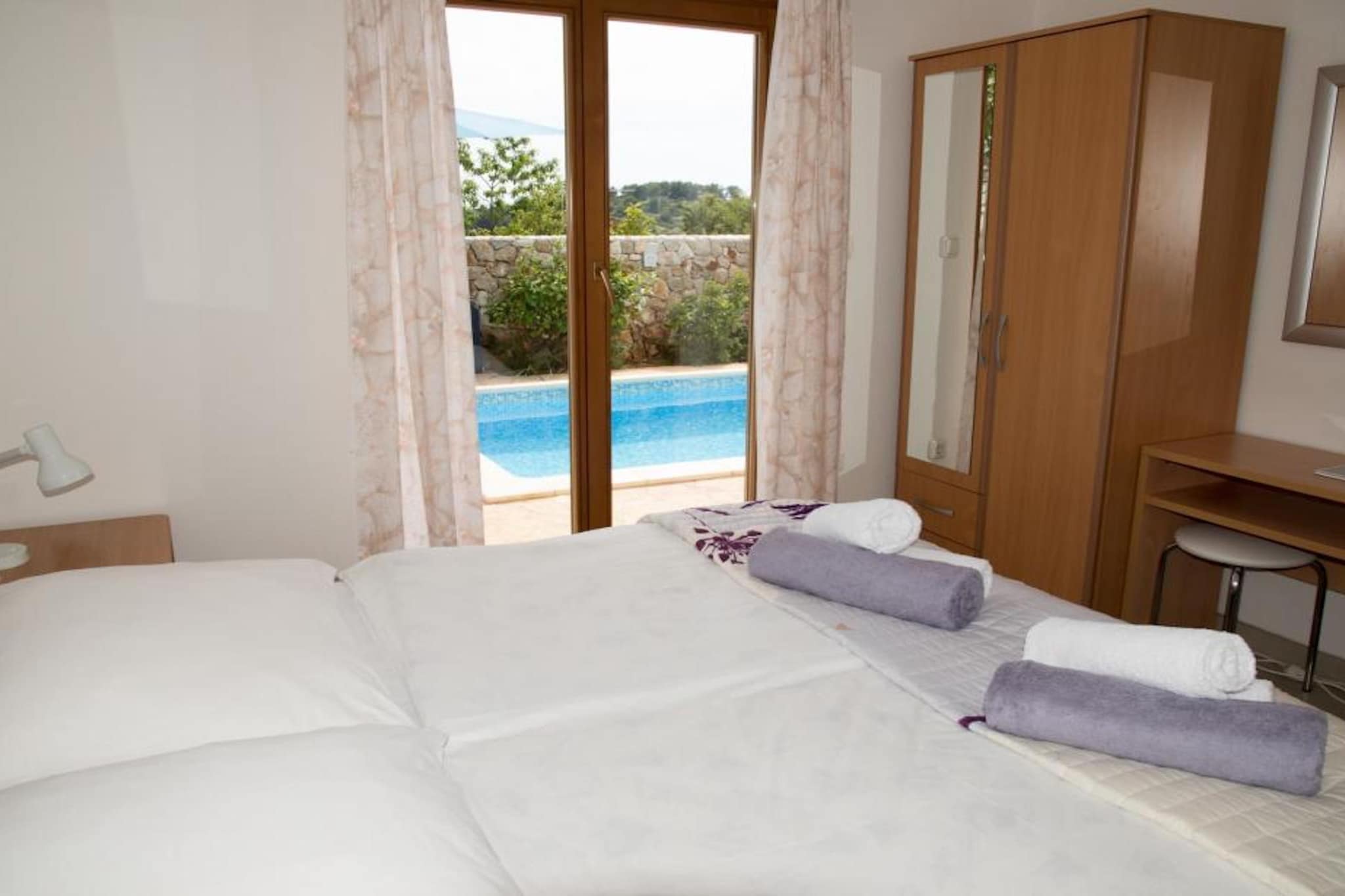Apartments Francesco - Two Bedroom Apartment with Shared Pool-Chambre